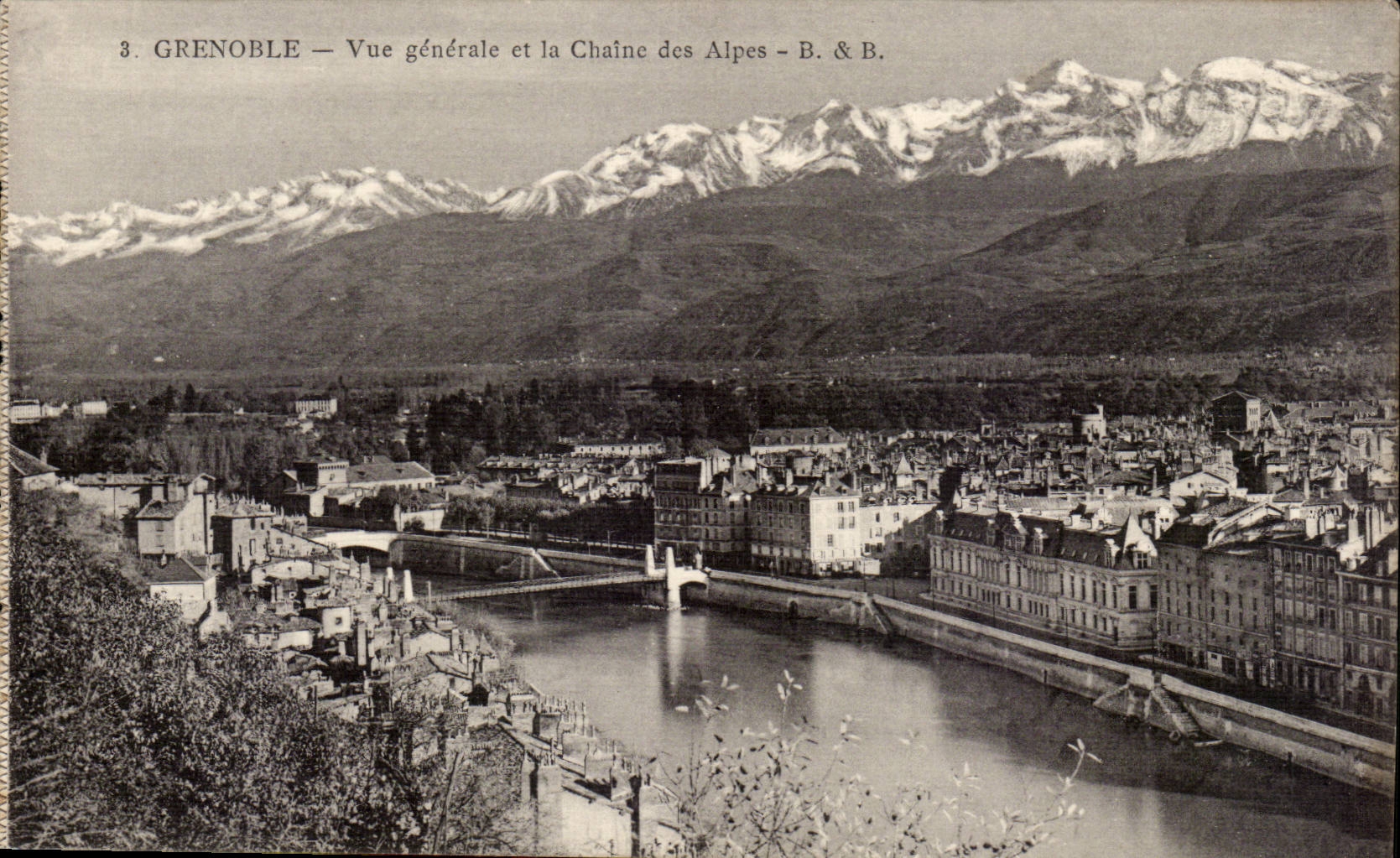 CPA Grenoble View and it the alpine range