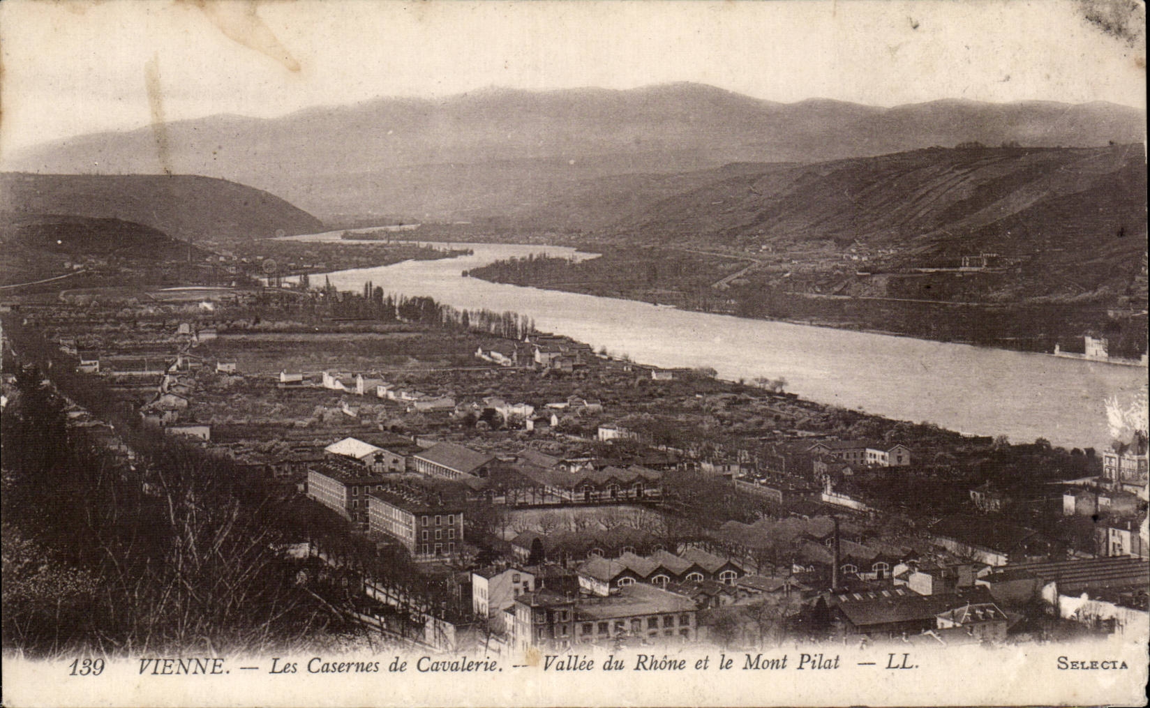 CPA Grenoble barracks of cavalry Valleys of the Rhone and the Pilat Mount