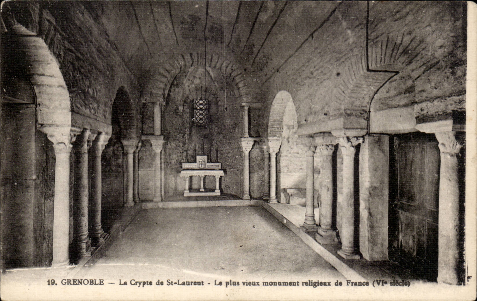 CPA Grenoble the crypt of St Laurent the oldest religious monument of France