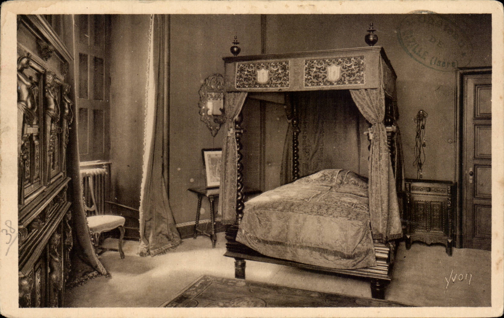 CPA Castle of Vizille One of the rooms