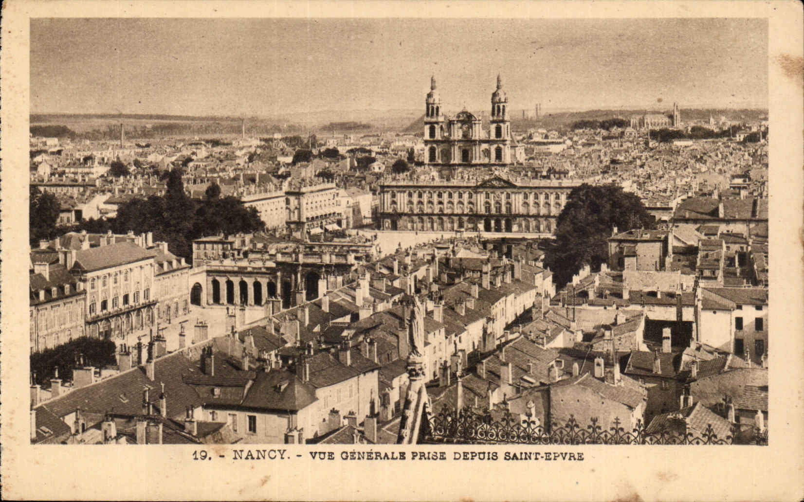 CPA Nancy Vue generale prise depuis Saint Epvre