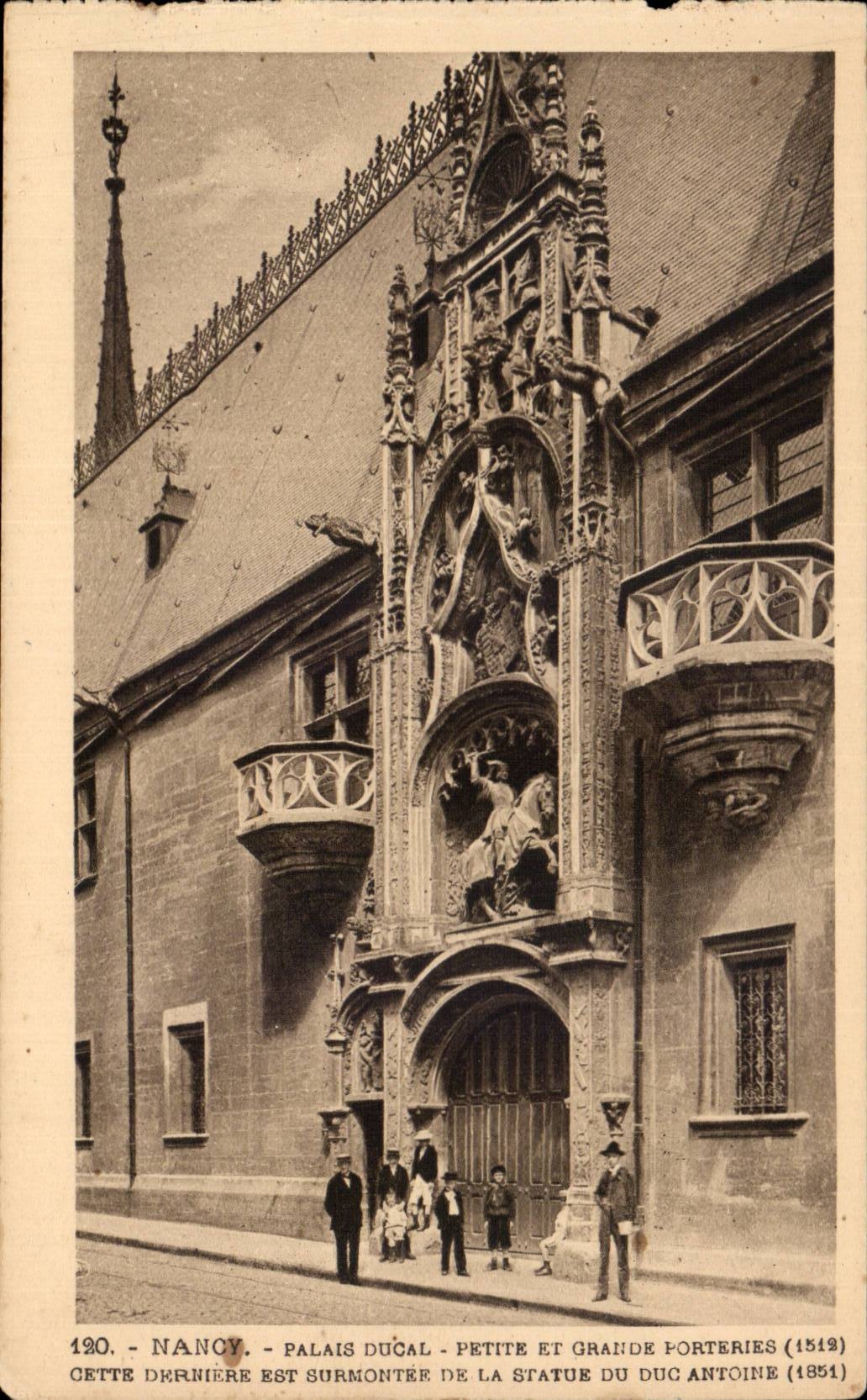 CPA Nancy Palais ducal Petite et grande porteries 