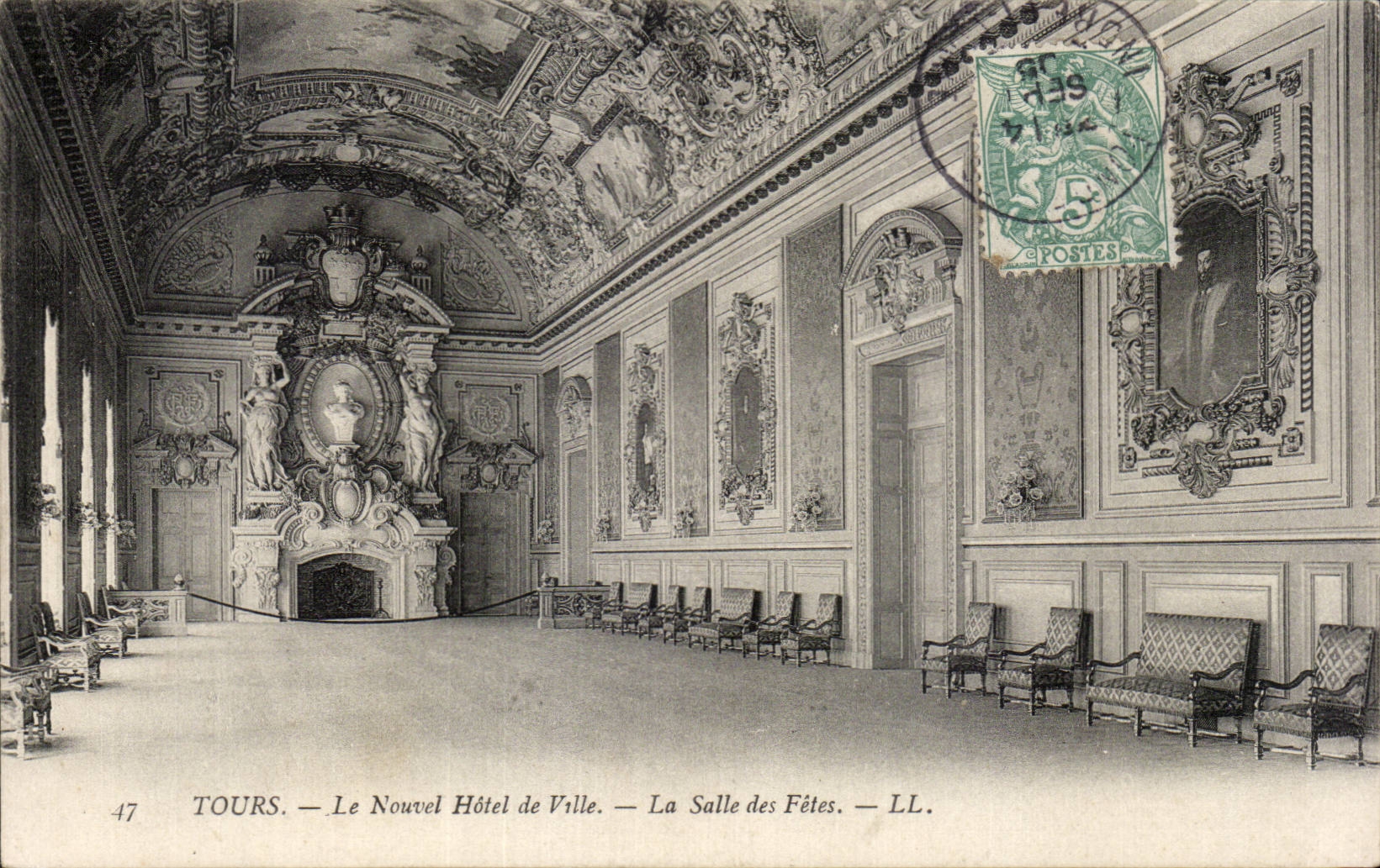 CPA Tours Le nouvel hotel de ville La salle des fetes