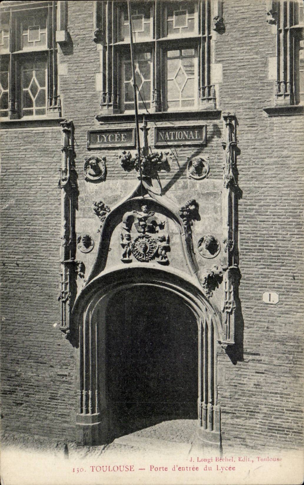 CPA Toulouse Porte d'entree du lycee