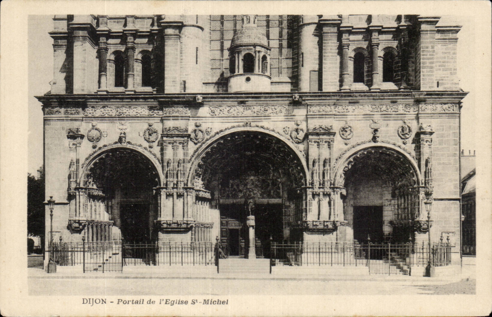 CPA Dijon Gate of the church St Michel