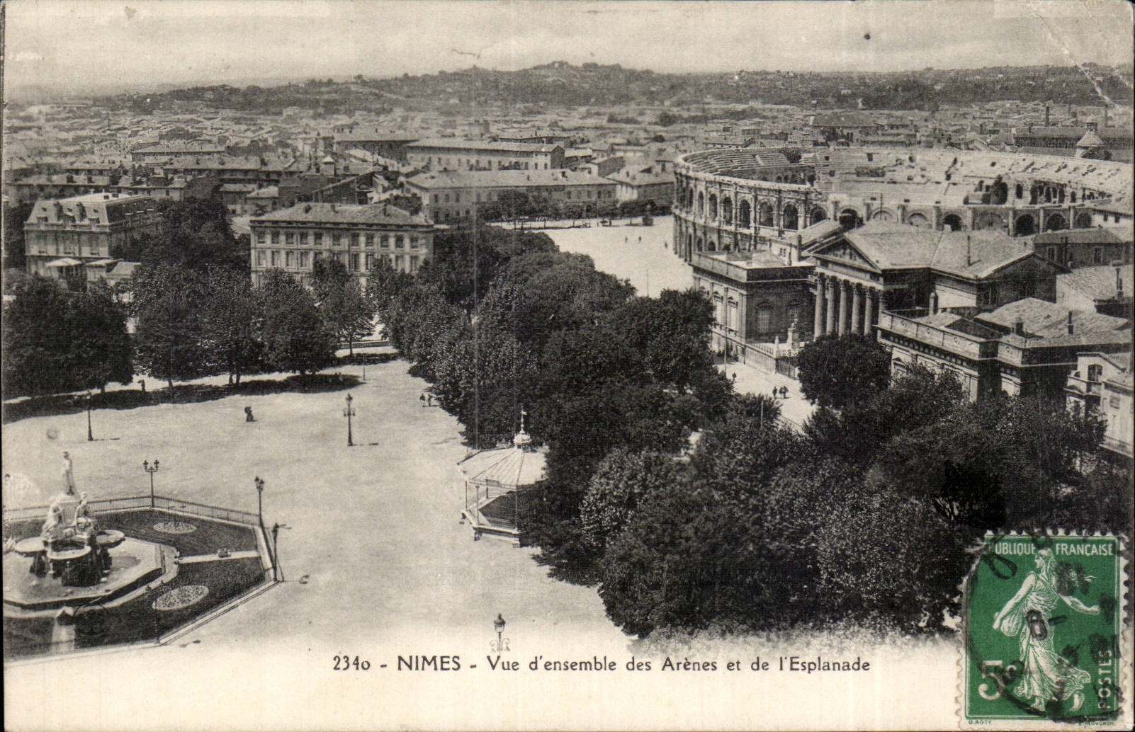 Cuadro total de CPA Nimes de la arena y de la explanada