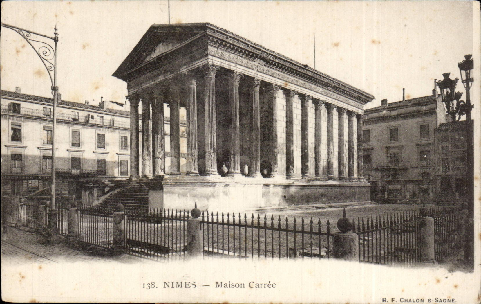 Casa cuadrada de CPA Nimes