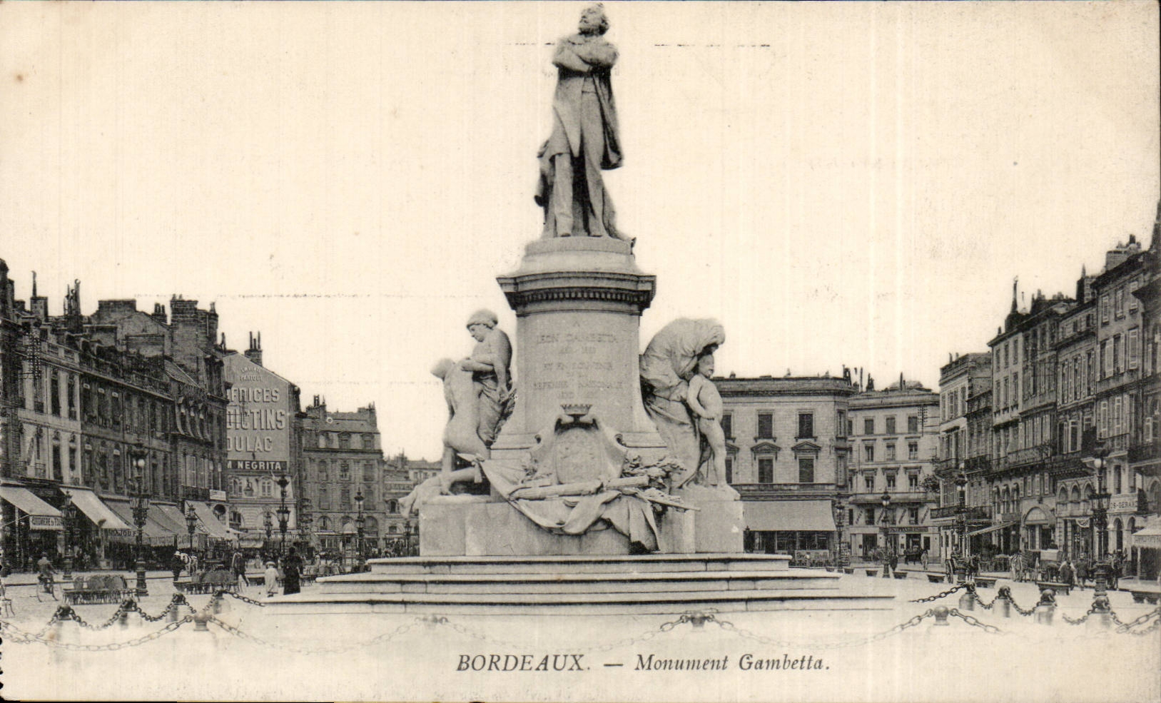 CPA Bordeaux Gambetta Monument