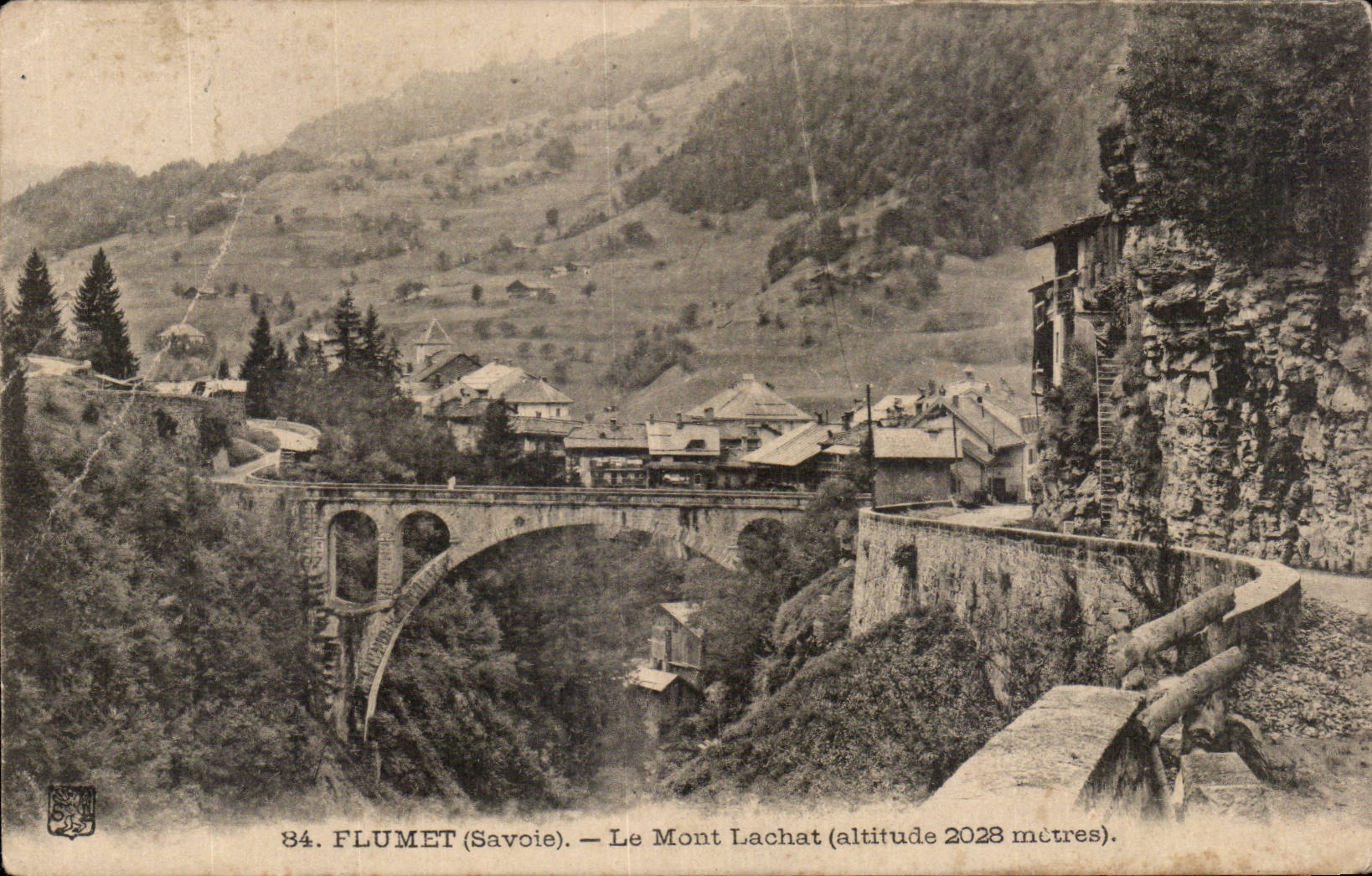 CPA Flumet the Lachat mount