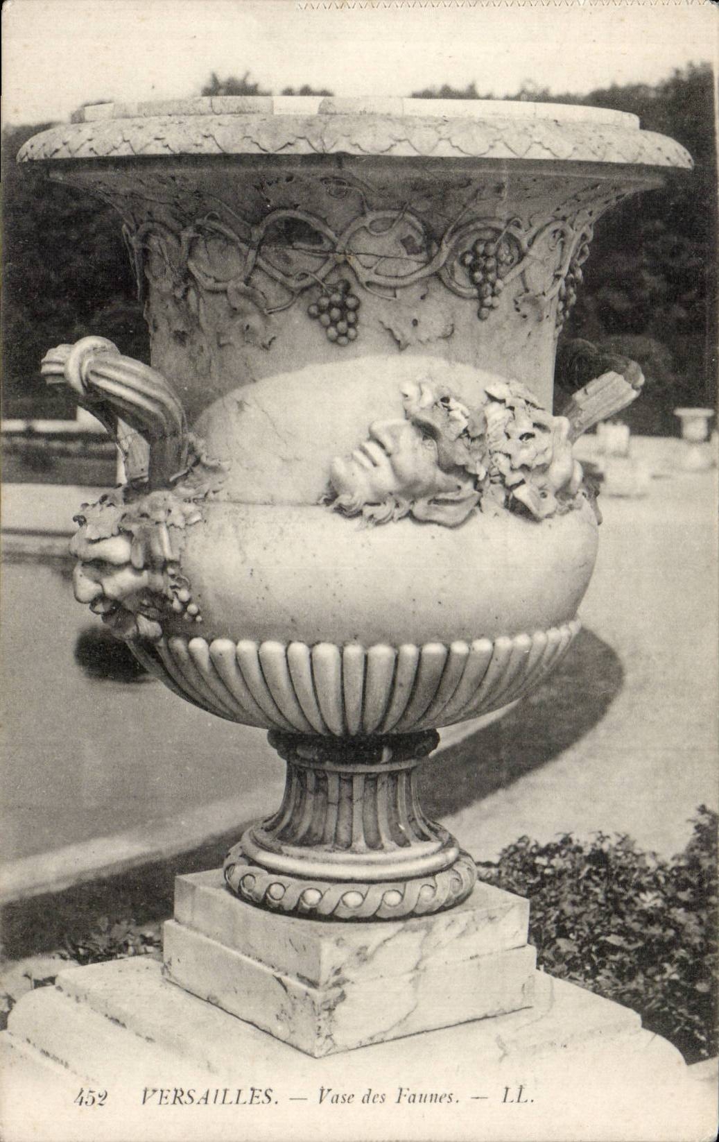 CPA Versailles Vase des Faunes