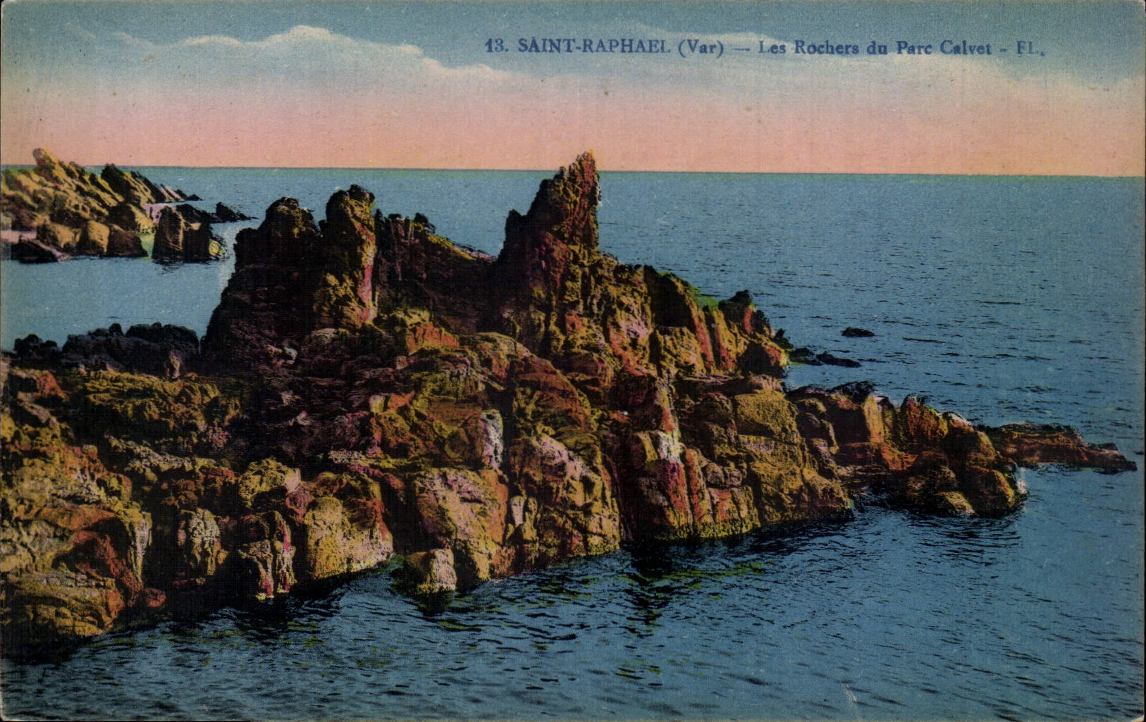 Las rocas de Raphael del santo de CPA del Calvet parquean