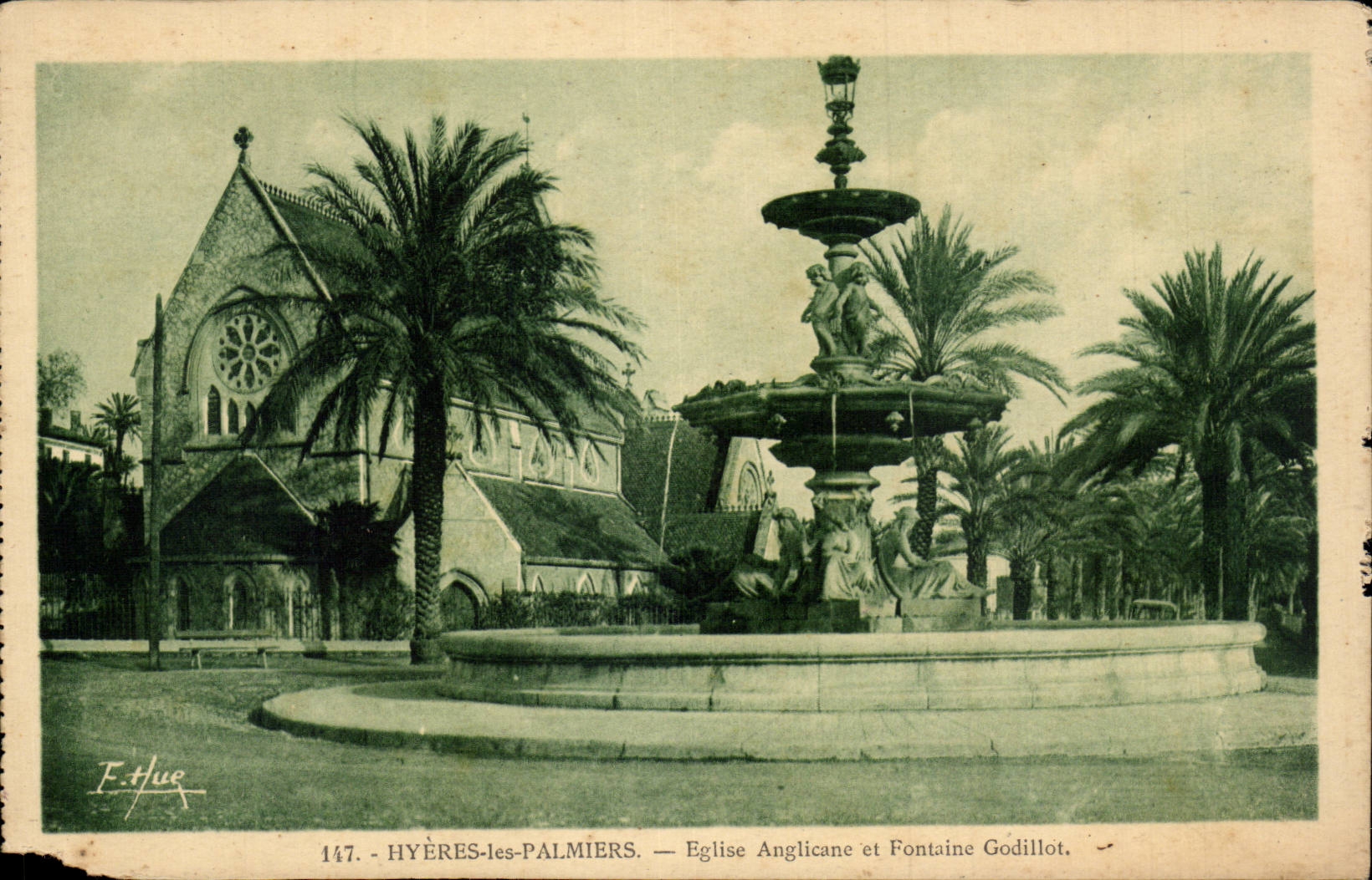 CPA Hyeres les Palmiers Eglise anglicane et fontaine Godillot