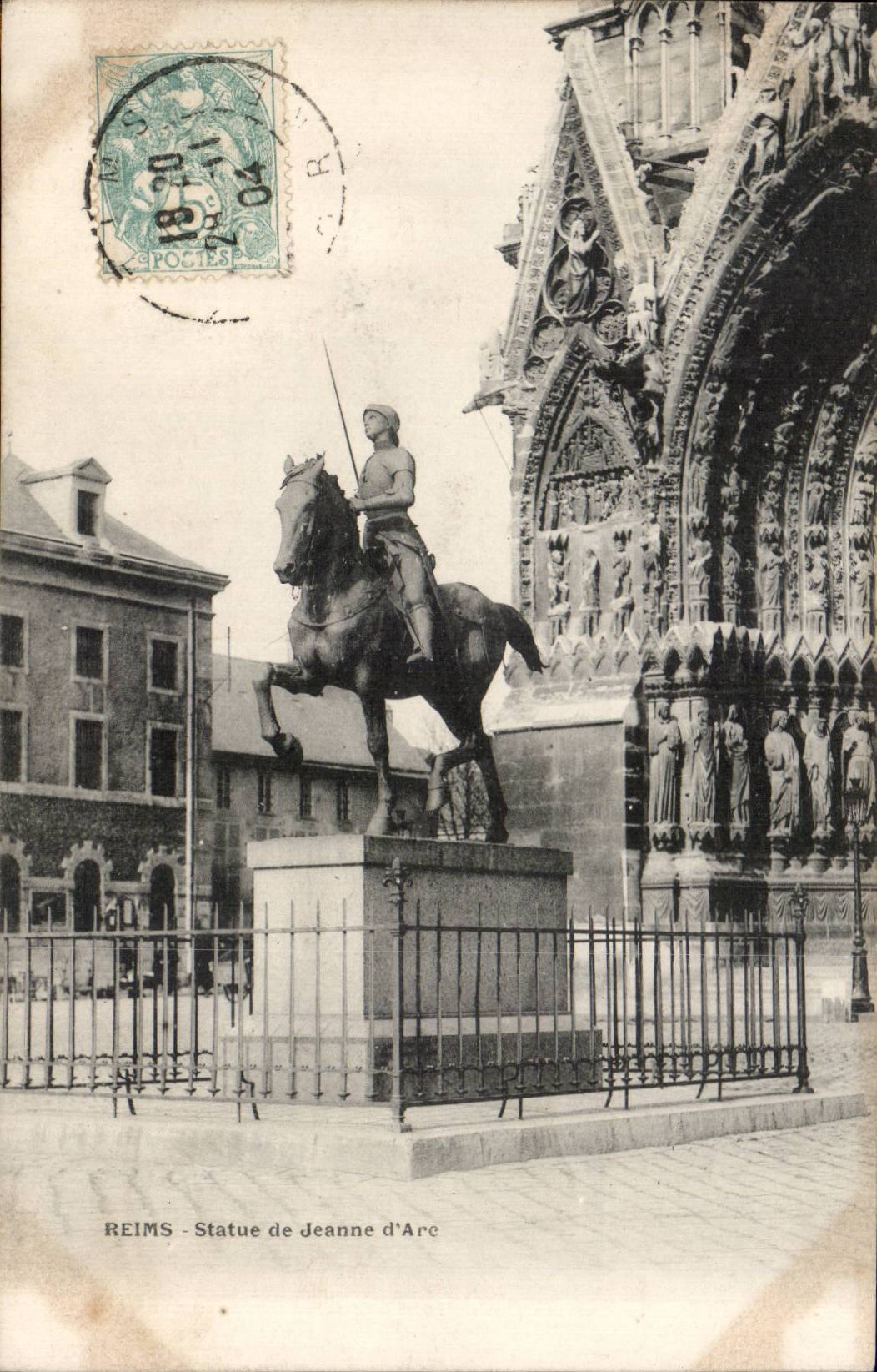 CPA Reims Statue of Jeanne arc