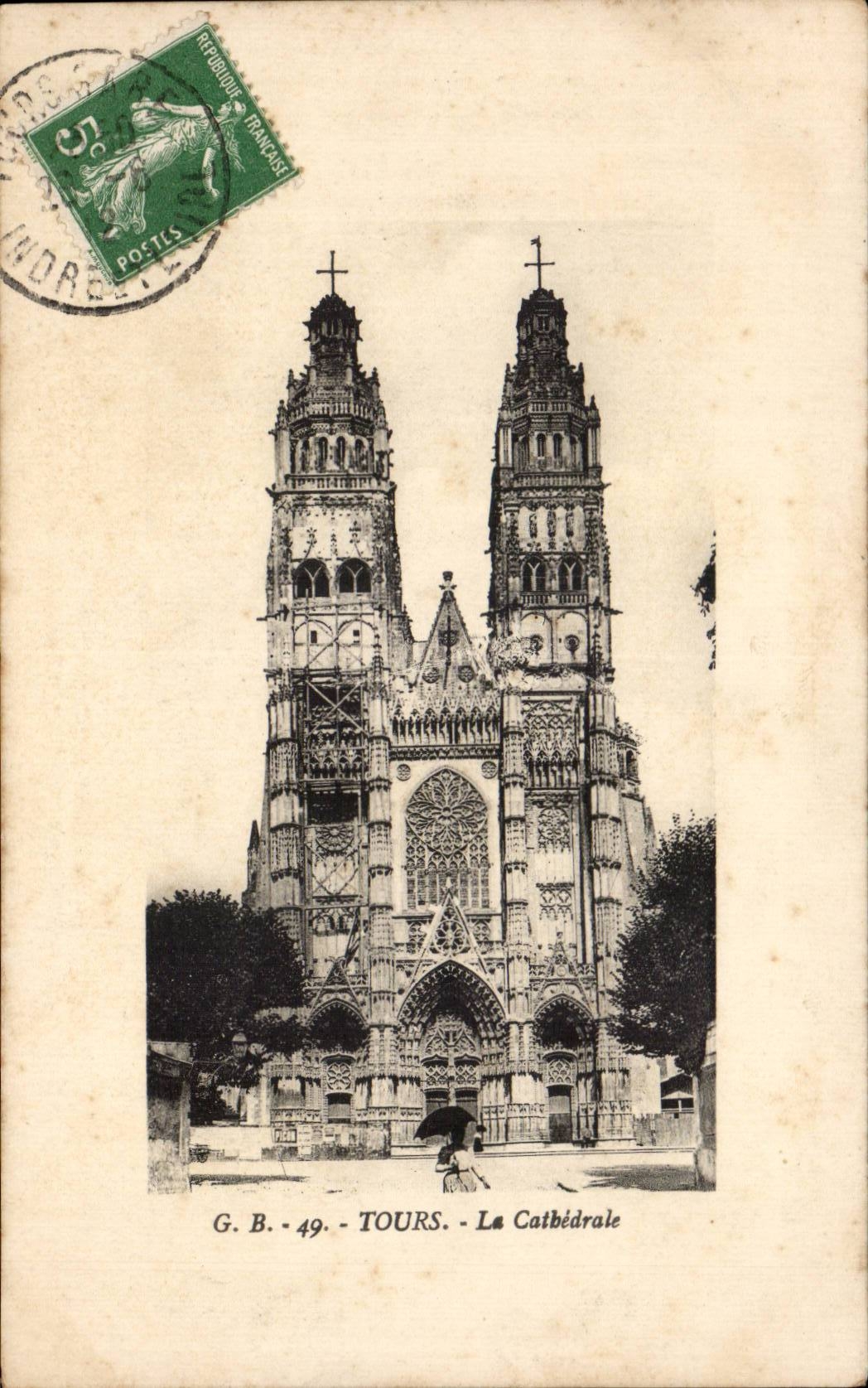 CPA Tours the cathedral