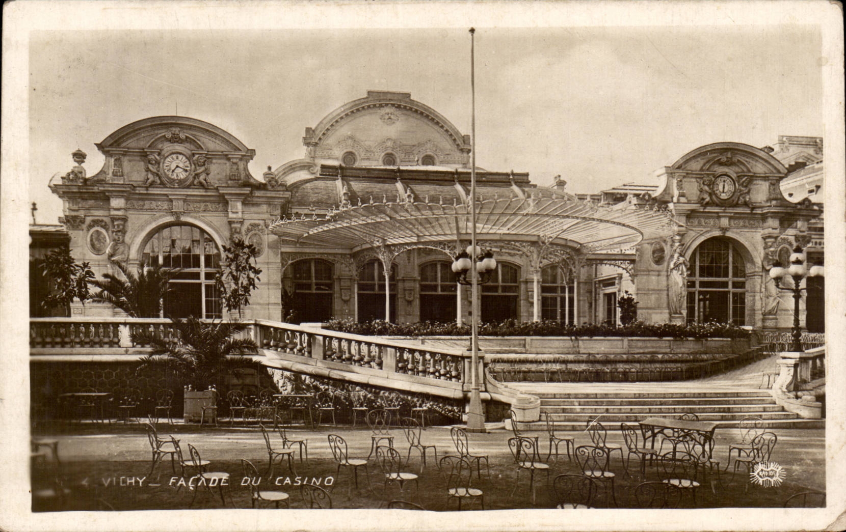 CPA Vichy Facade du casino 