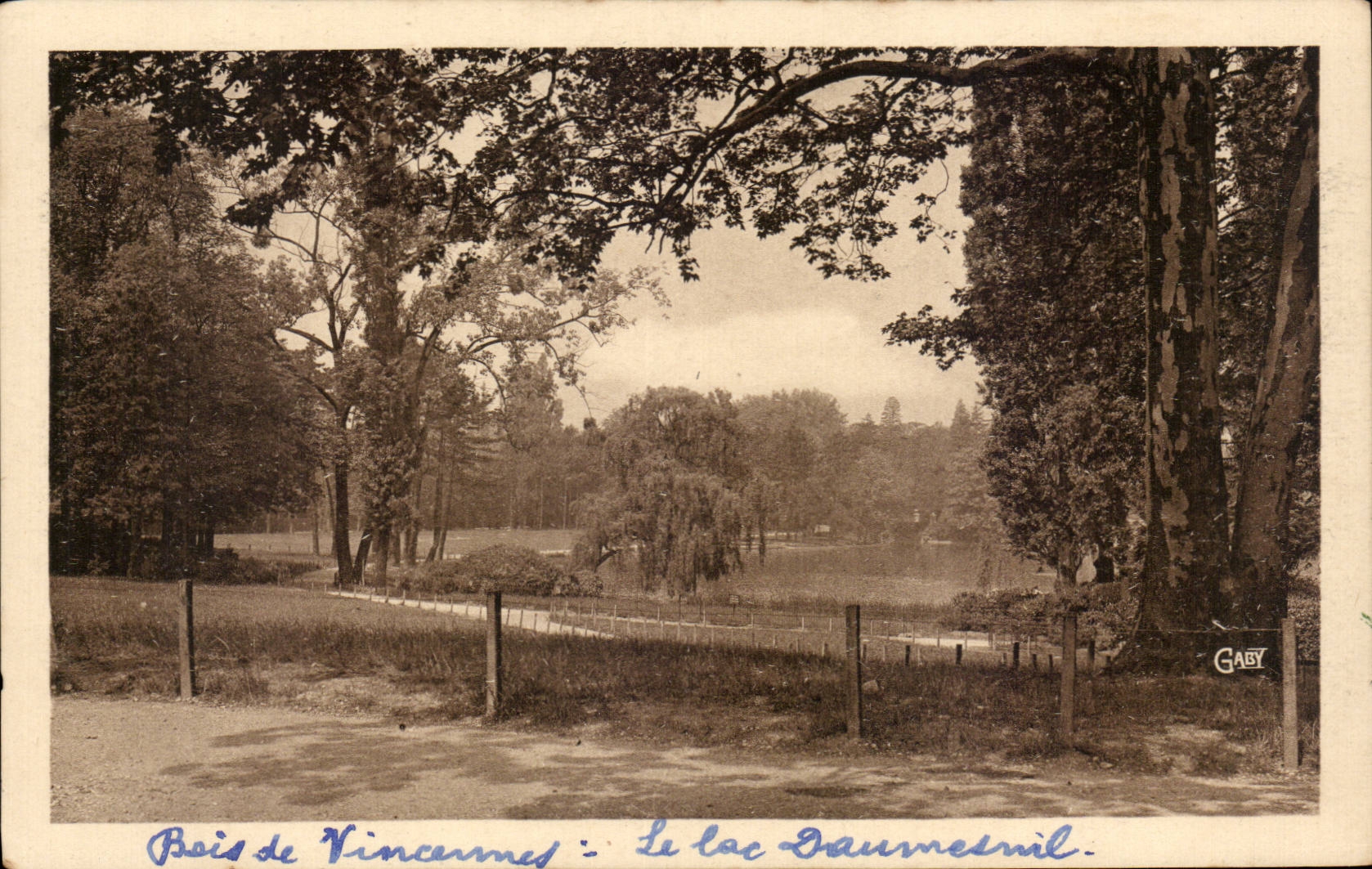 CPA Wood of Vincennes Lake Daumesnil