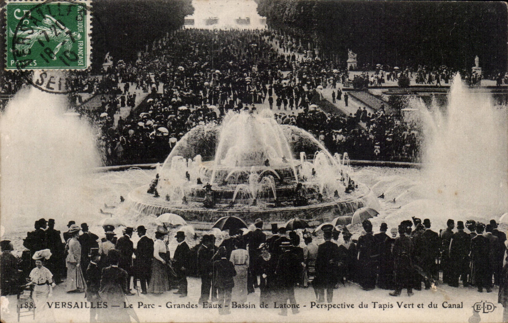 CPA Versailles le parc Grandes eaux Bassin de Latone Perspective du tapis vert et du canal