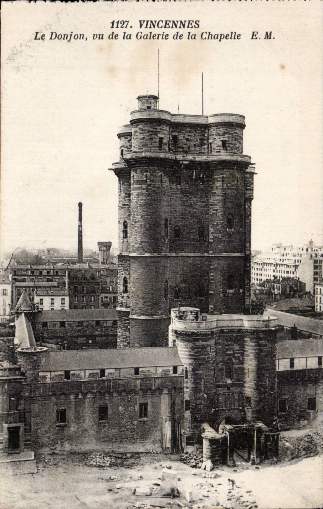 CPA Vincennes the keep seen of the gallery of the vault