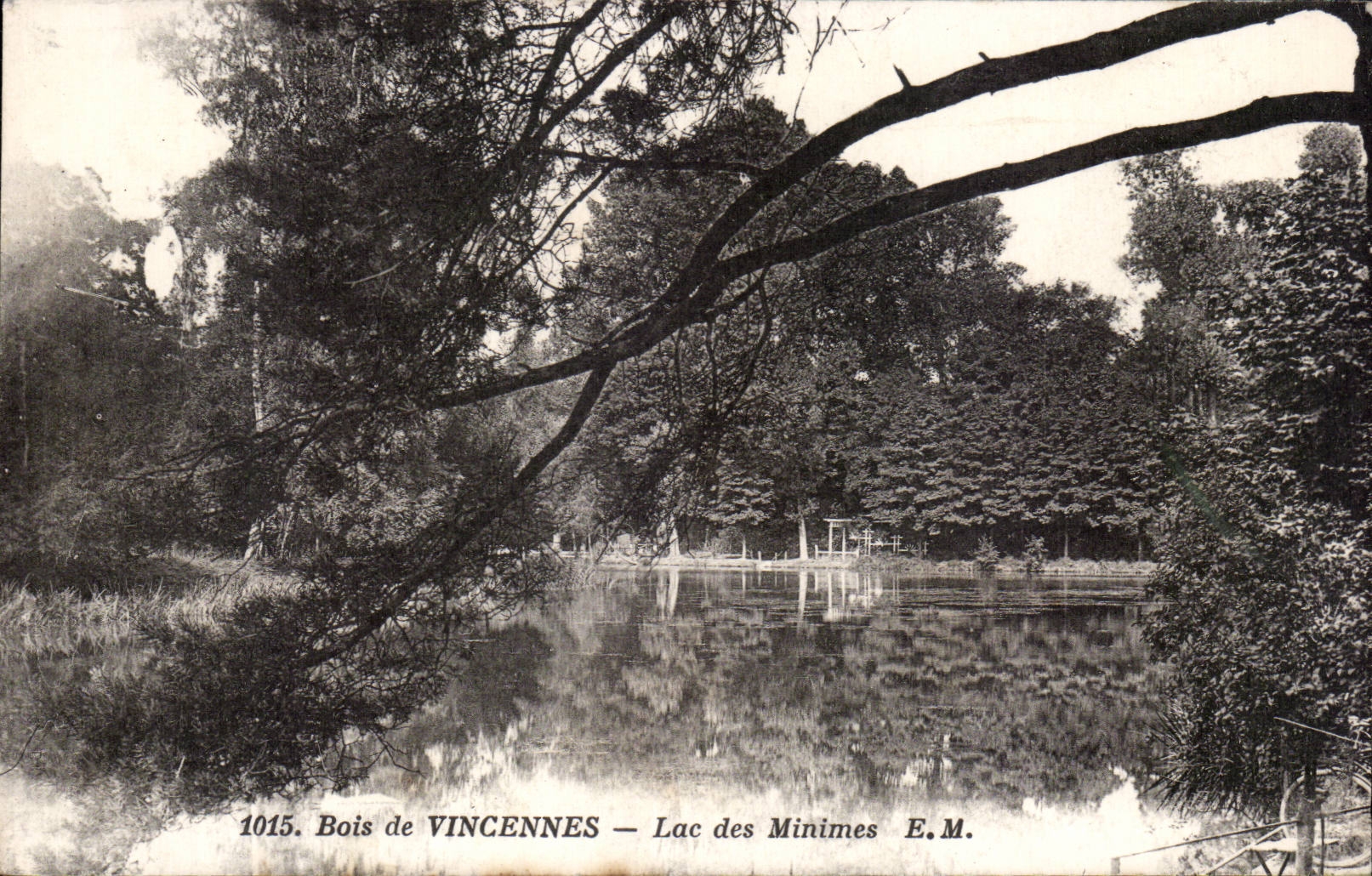 CPA Wood of Vincennes Lake of the Tiny ones