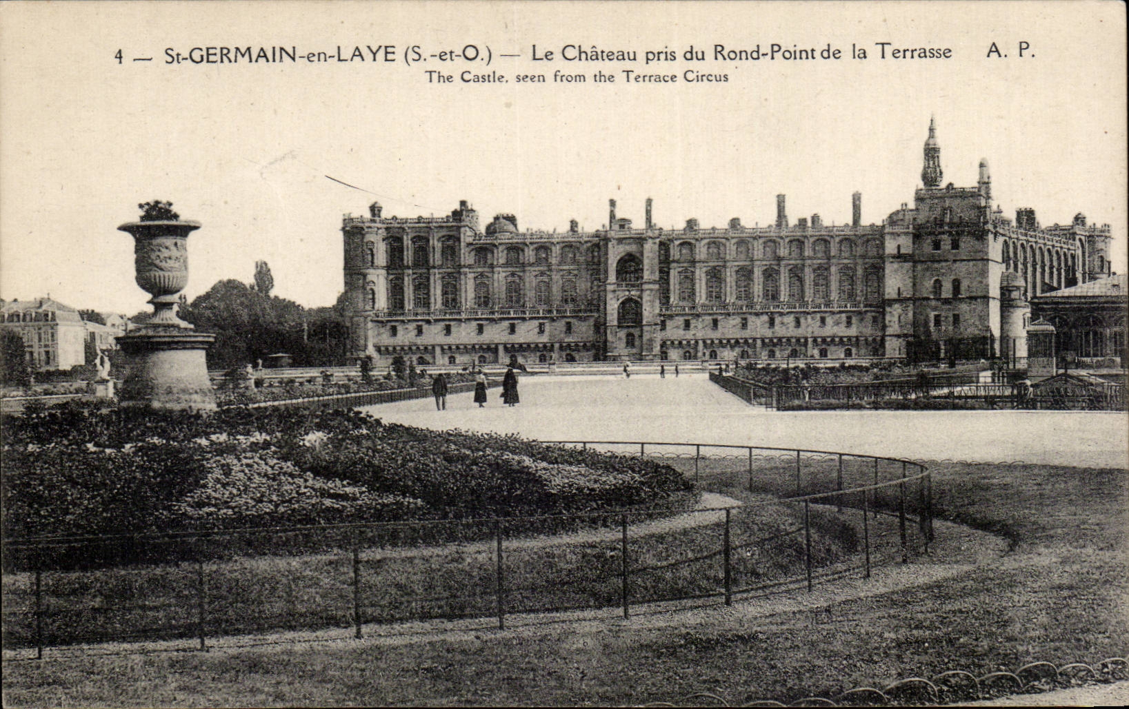 CPA St Germain en Laye Le chateau pris du rond point de la terrasse