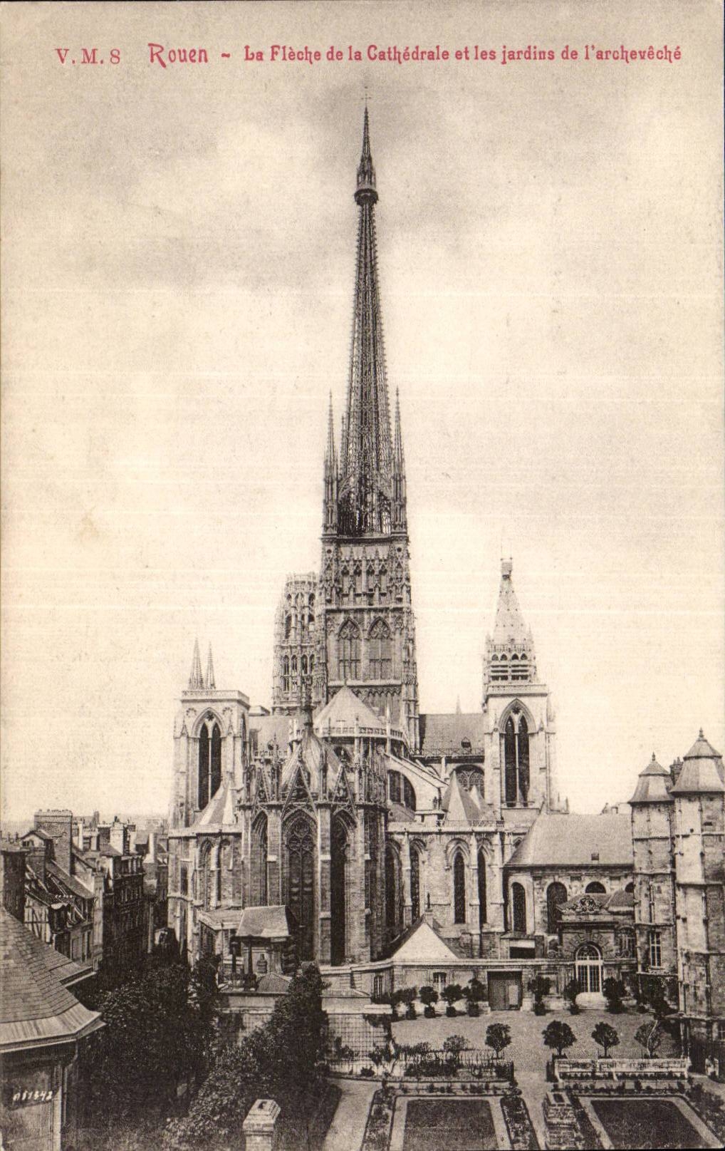 CPA Rouen the arrow of the cathedral and gardens of archbishop's palace