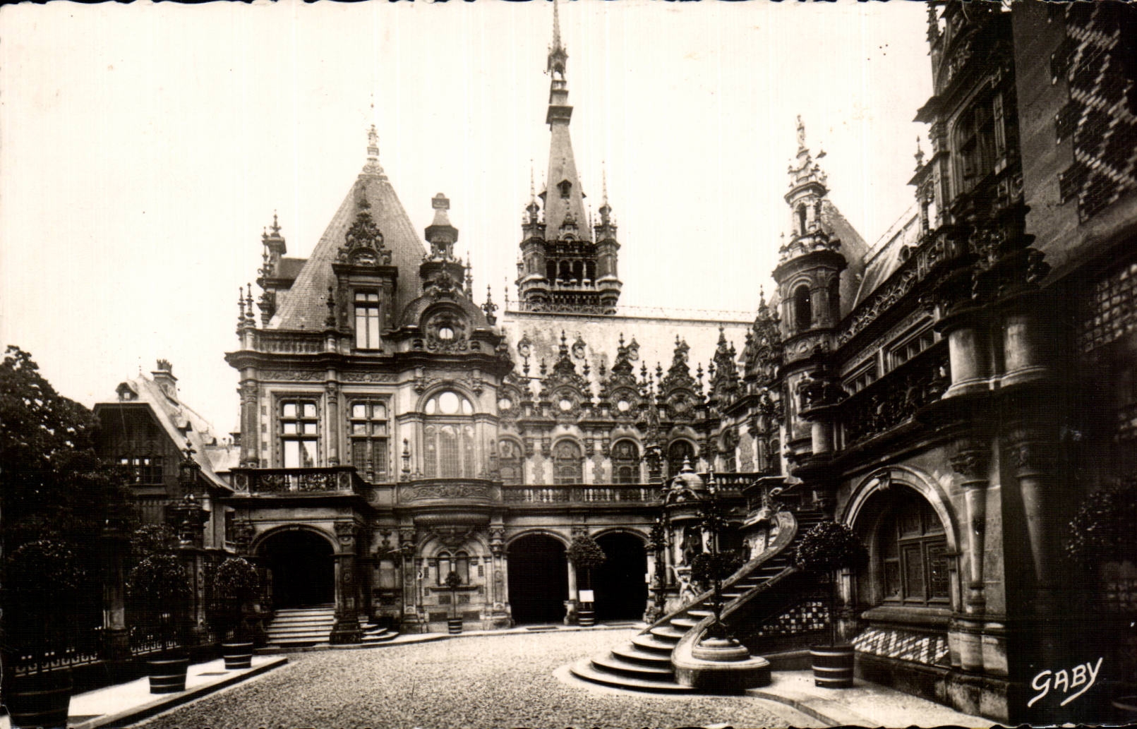 Benedictino de CPA Fecamp el honor de la corte