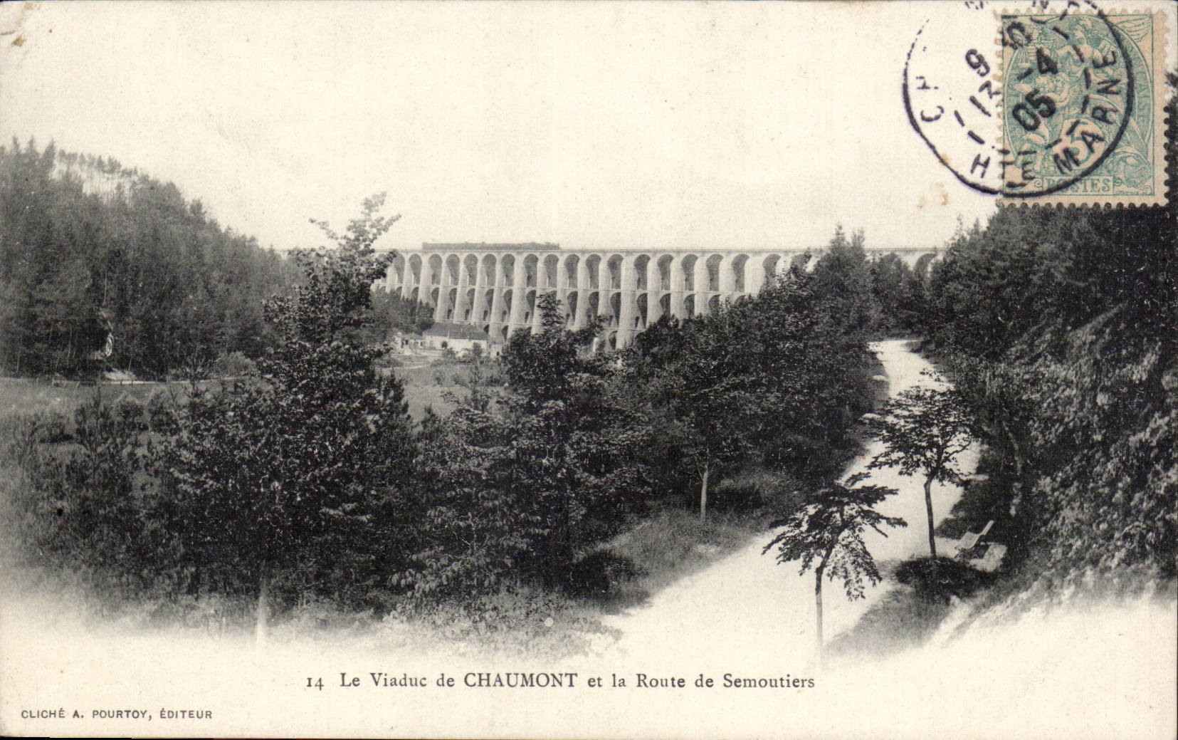CPA Viaduct of Chaumont and the road of Semoutiers