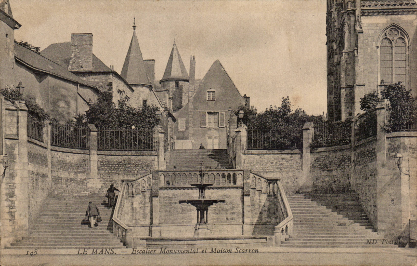 CPA Mans monumental Staircase and Scarron House