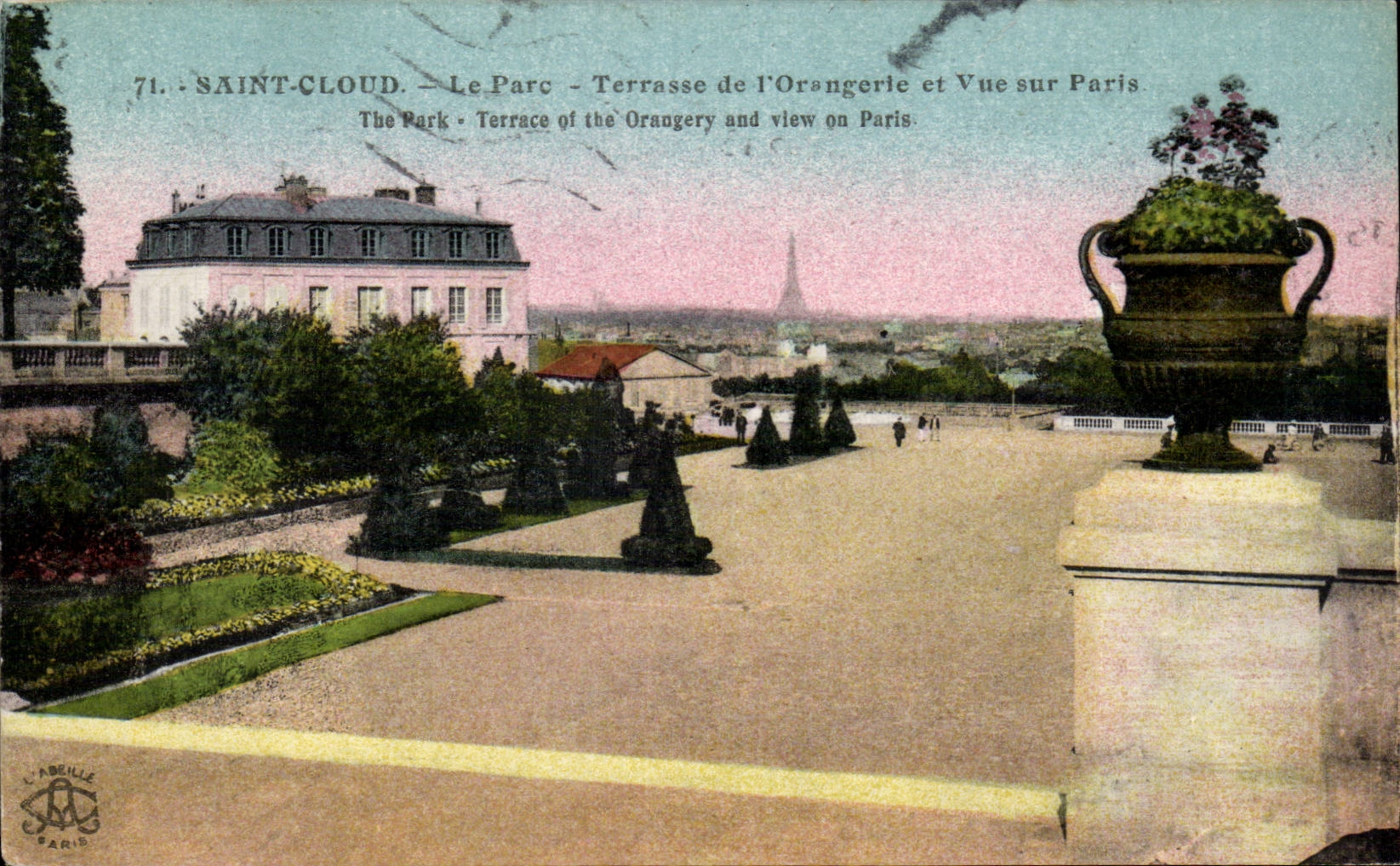 CPA Saint Cloud the park the terrace of rangery and sight on Paris
