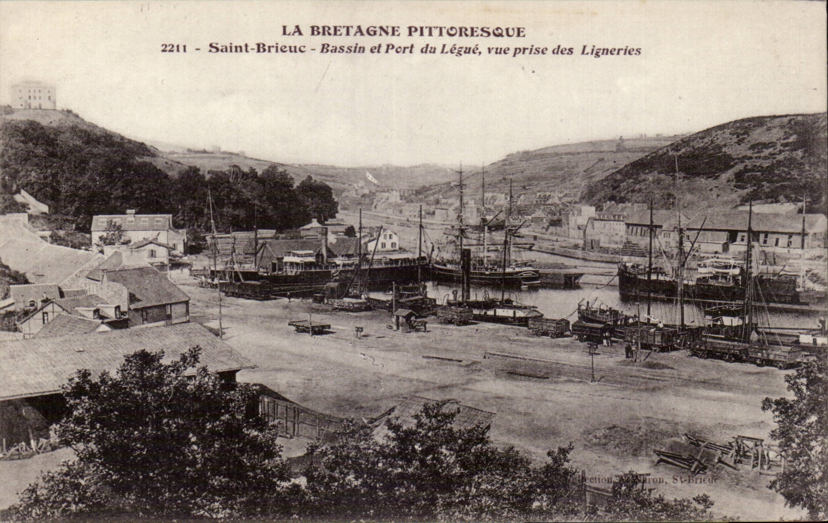 CPA Saint Brieuc Basin and port of Bequeaths seen from of Ligneries