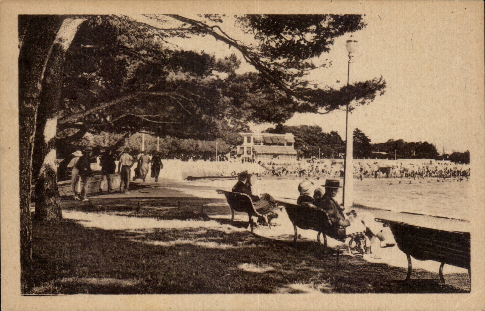 CPA La Rochelle debajo de la madera de la playa