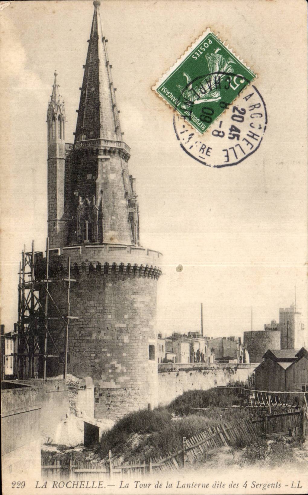 CPA La Rochelle la torre de la linterna sabida en fecha los cuatro sargentos
