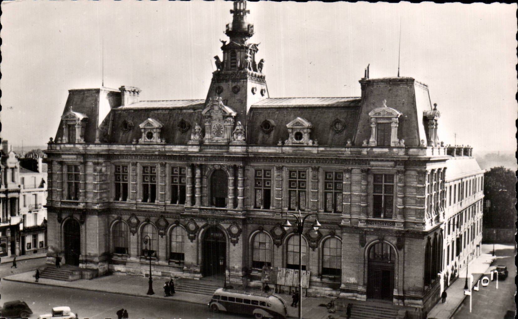 CPSM Poitiers town hall