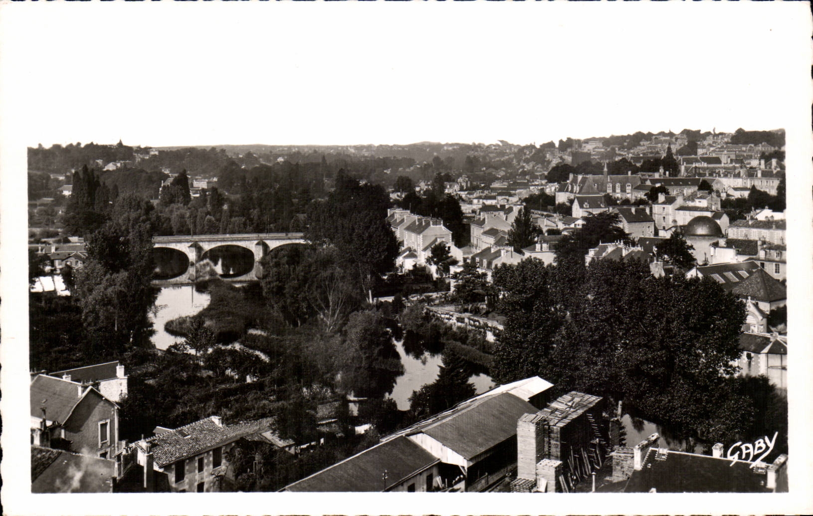 CPSM Poitiers View Clain and the new Bridge