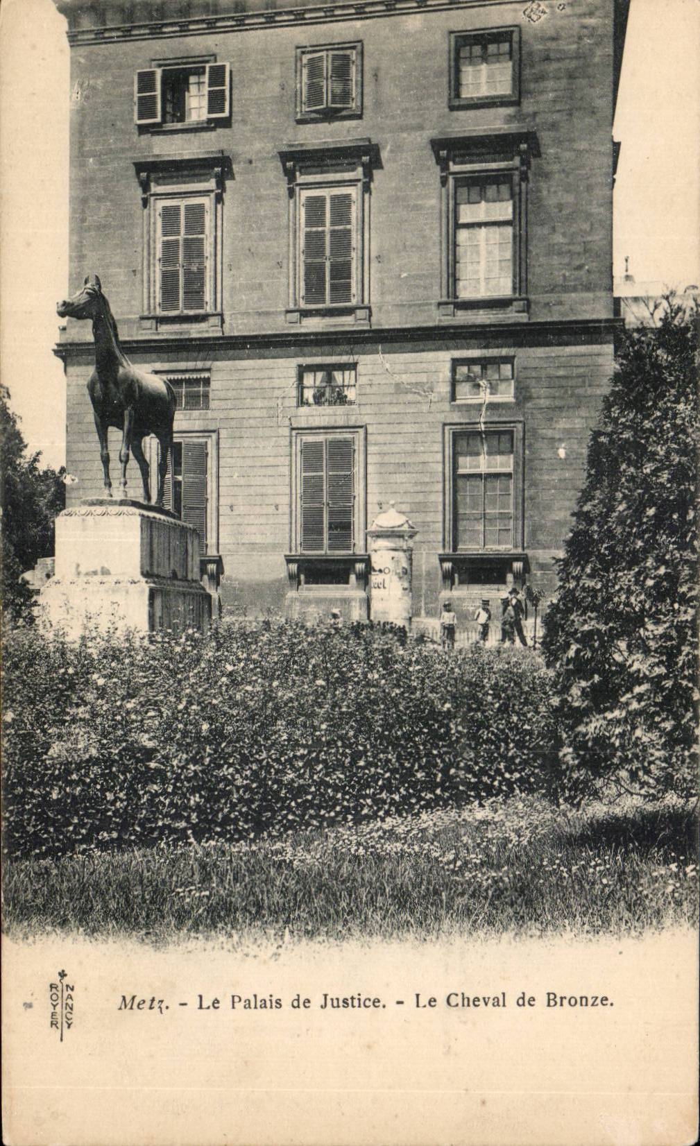 Cortes de ley de CPA Metz el caballo de bronce