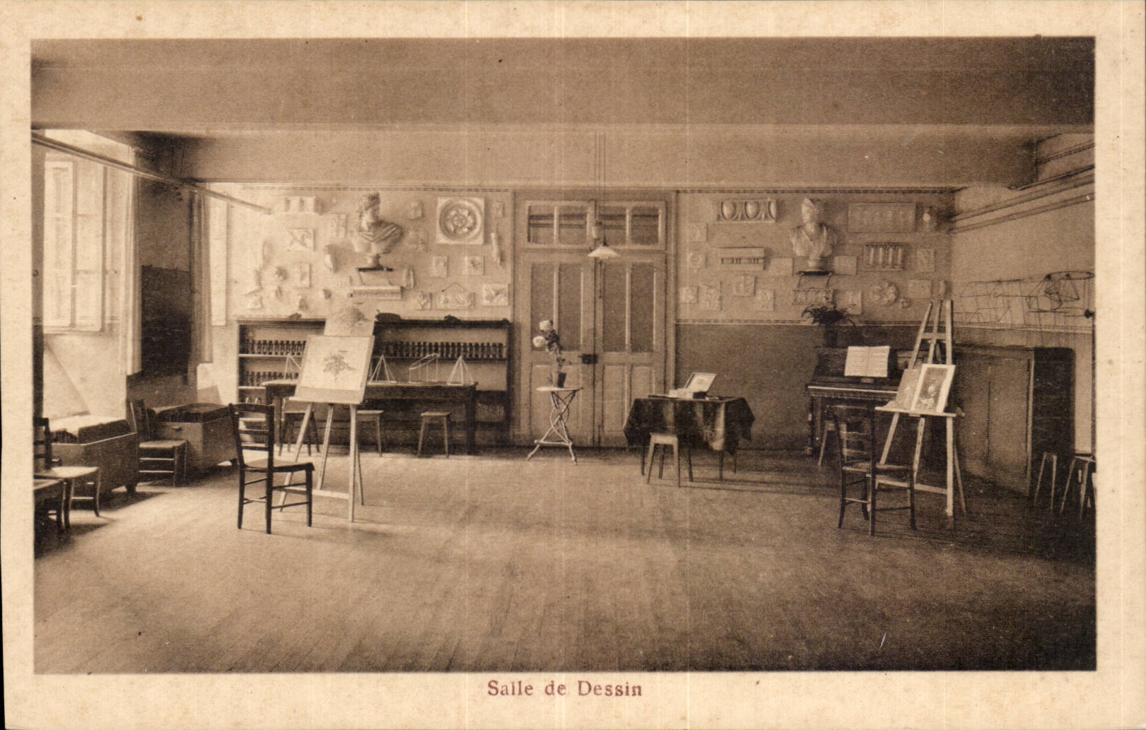 Swiss CPA Freiburg Boarding school Chassotte Room of drawing
