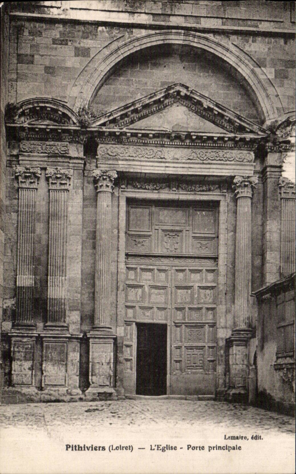 CPA Pithiviers L eglise Porte principale
