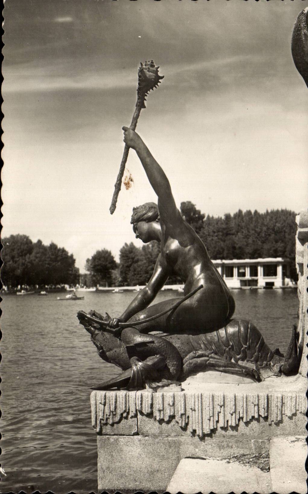 Espana - Spain - Spain - Madrid - Park del Retiro Fragmento del Monumento has Alfonso XII CPA