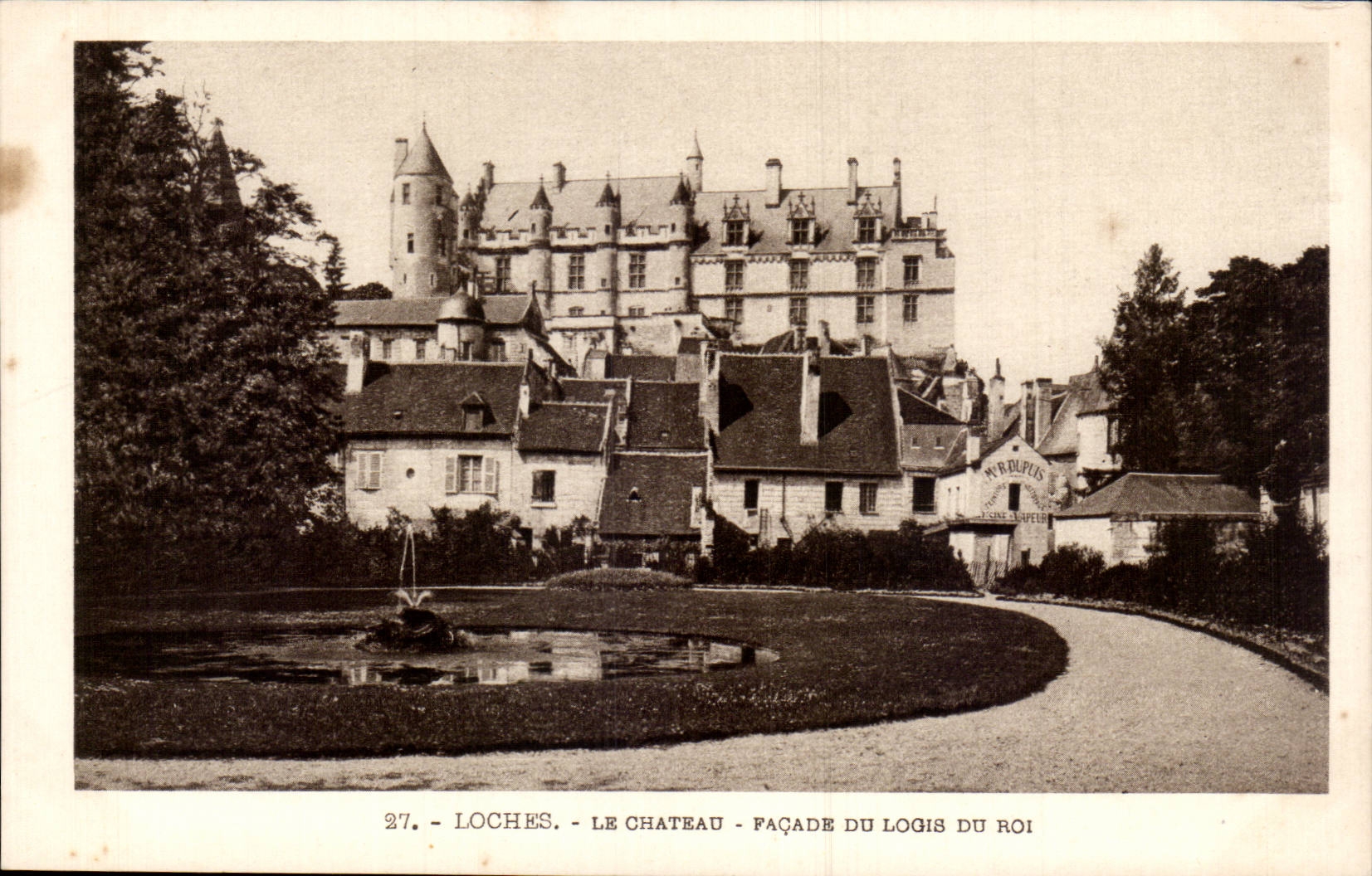 Loaches - the Castle Frontage of the home of the king - CPA