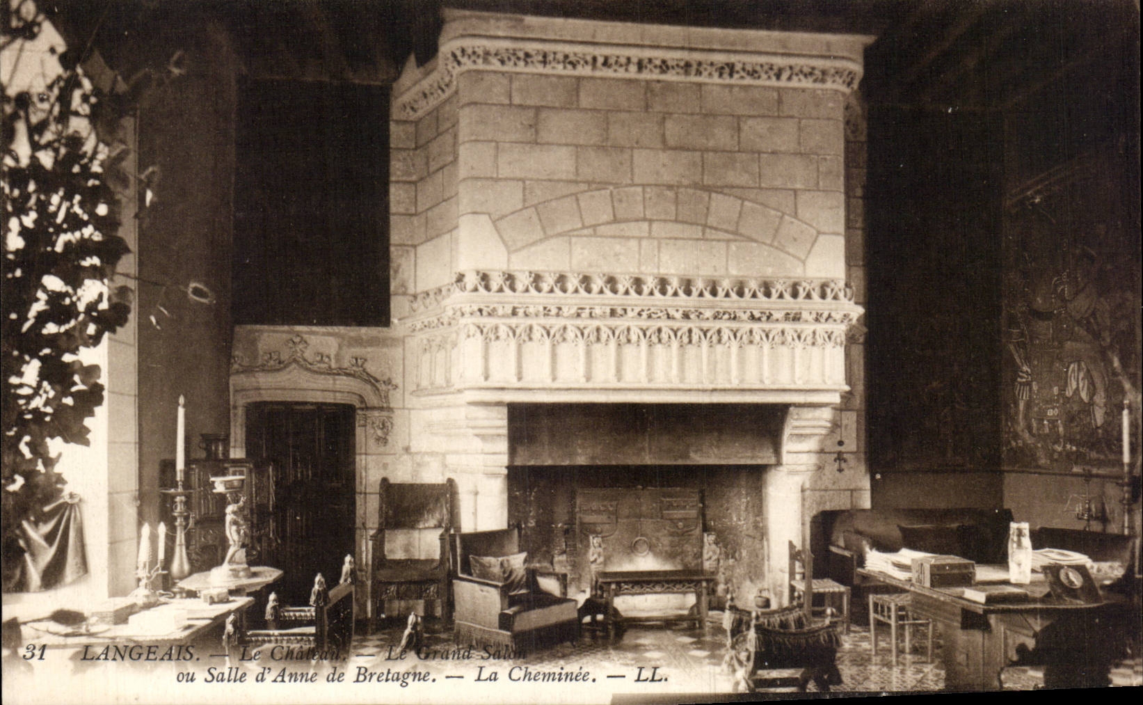 Langeais - Salle d Anne de Bretagne - La Cheminee - CPA