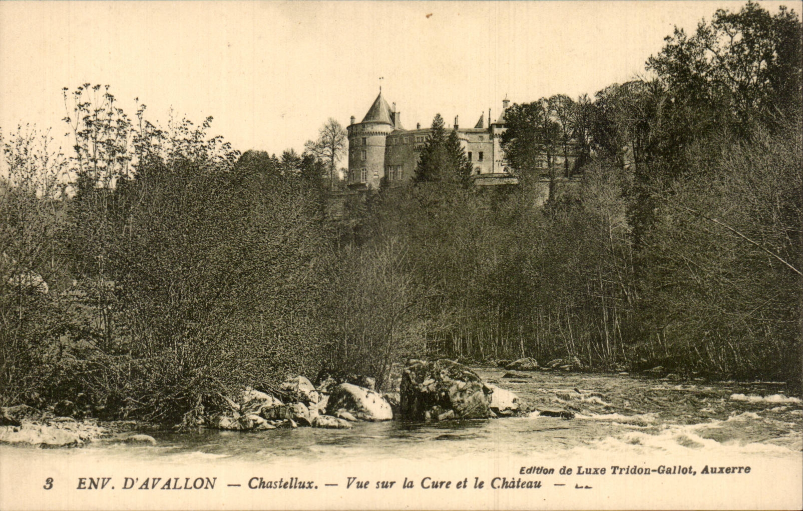 Chatellaion - Env Avallon - Sight on the Cure of the Castle - CPA