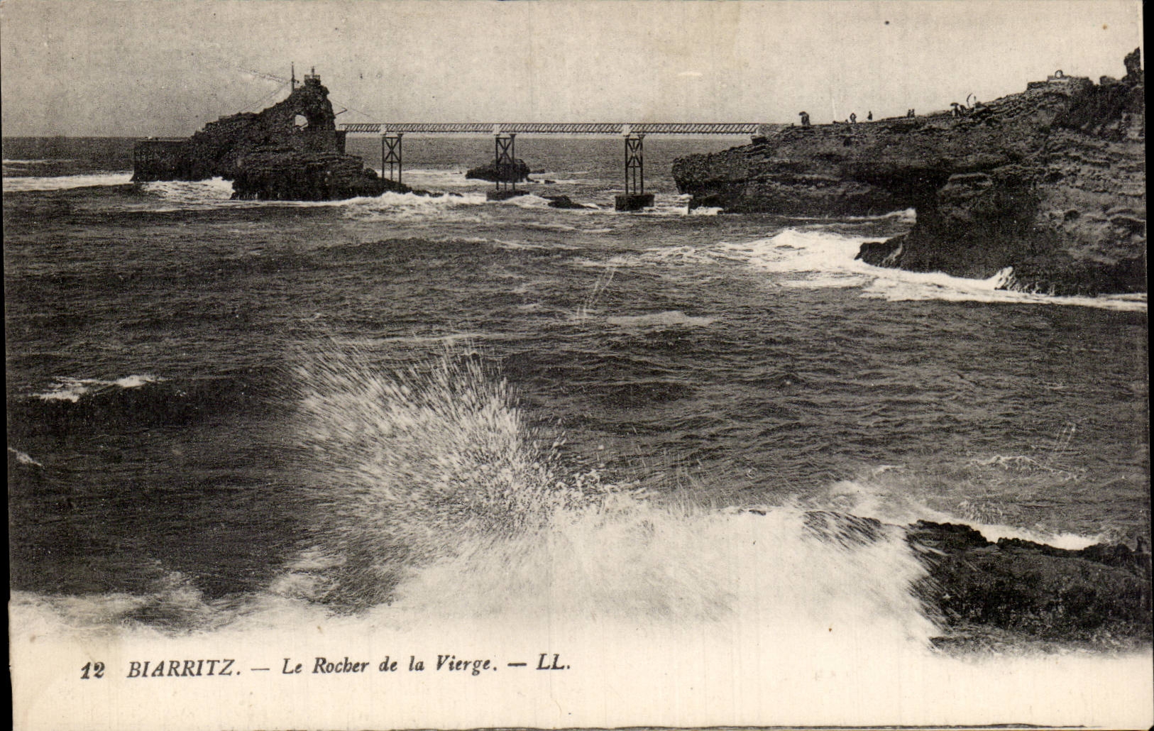 Biarritz - Le Rocher de la Vierge - CPA 