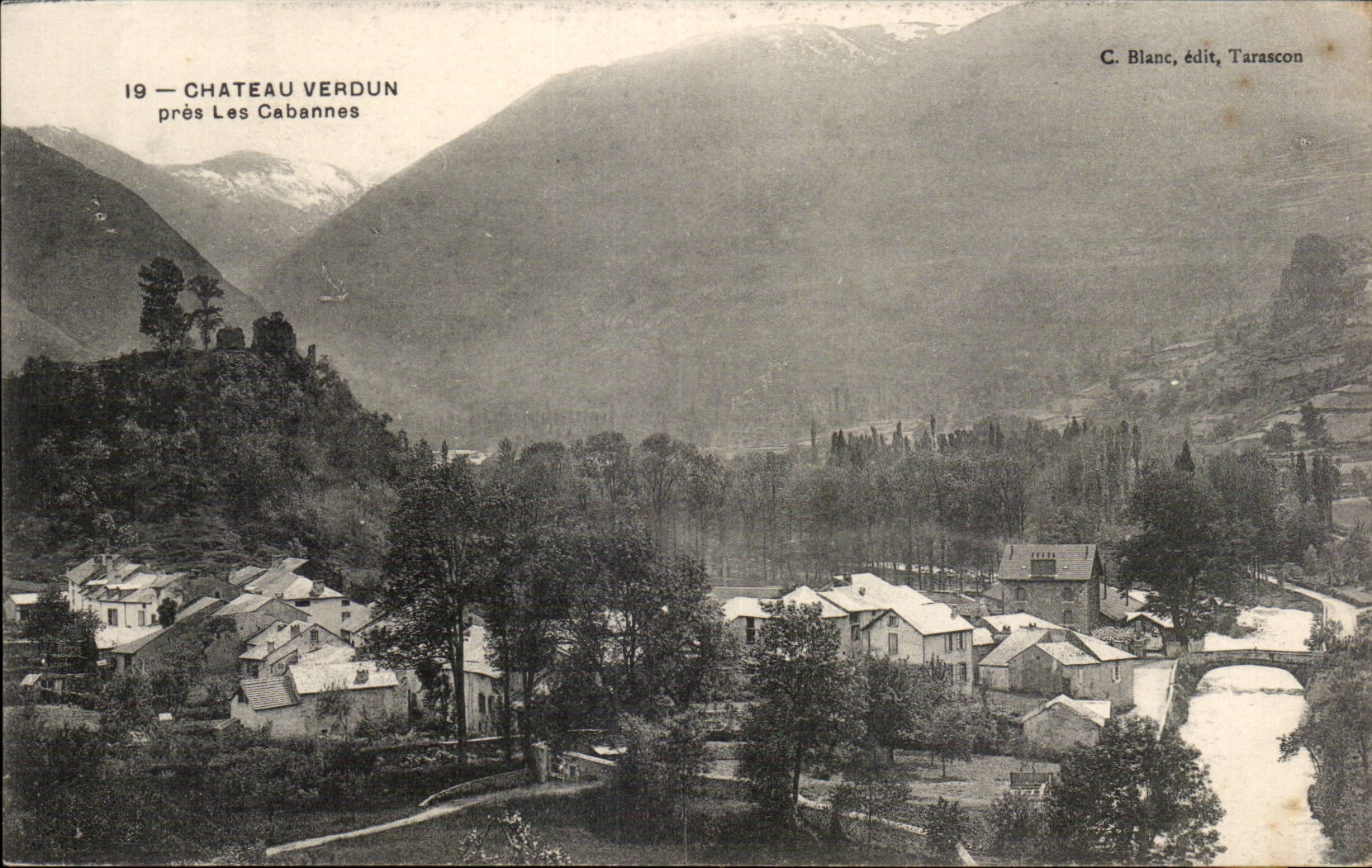 Close the Huts - Verdun Castle - CPA