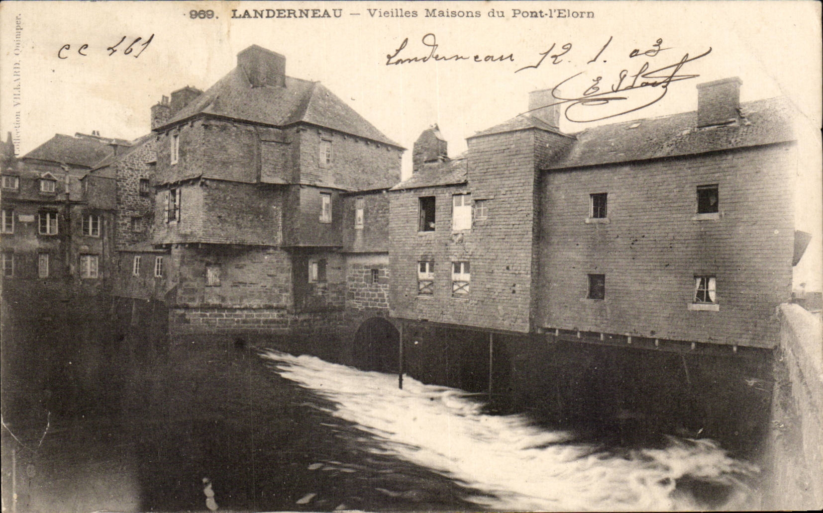 CPA Landerneau Old women houses of the Bridge Elorn