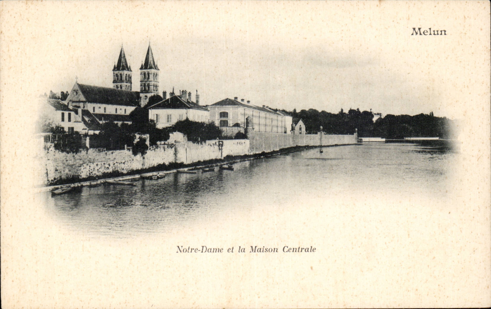 CPA Melun Notre Dame y la casa central