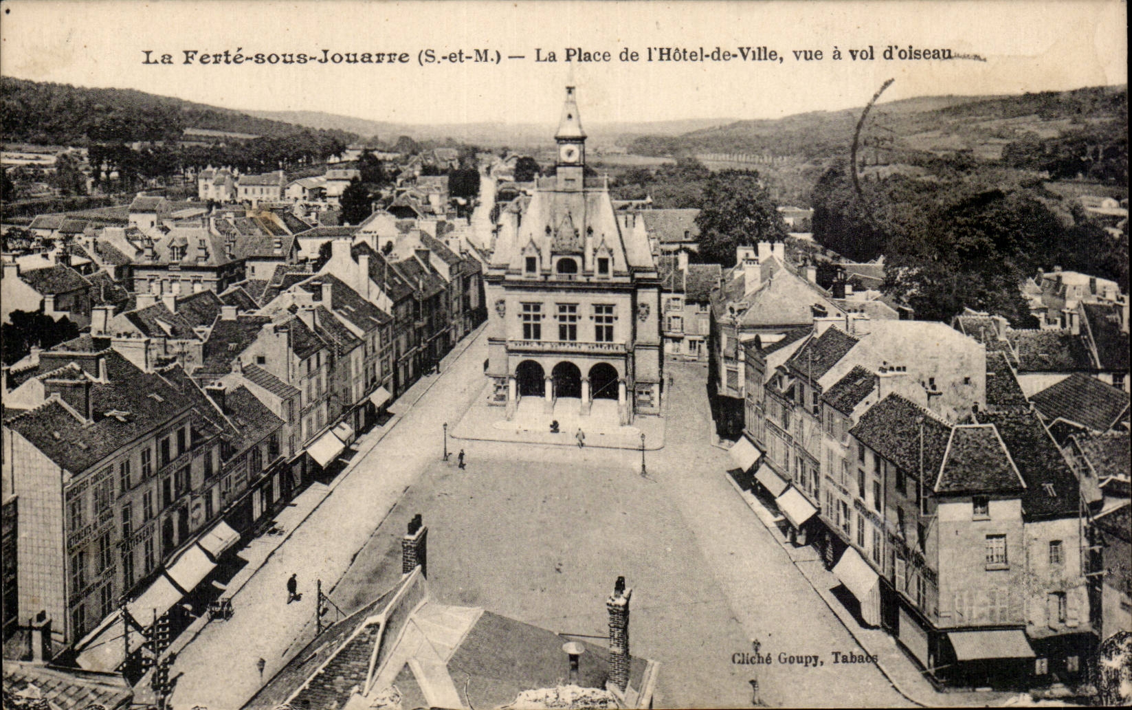 CPA Ferte under Jouarre the place of town hall seen has flight bird