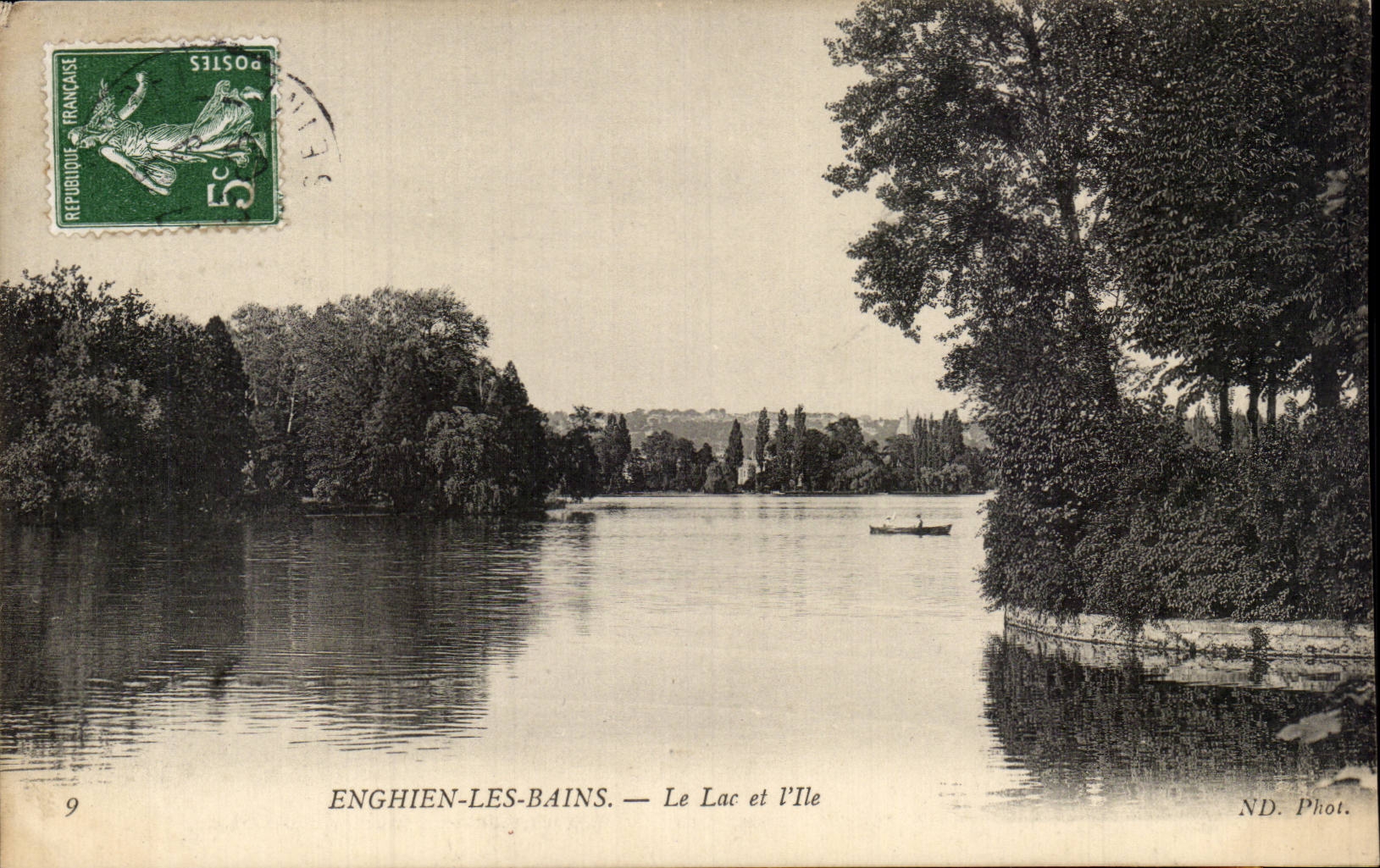 Enghien les Bains - the Lake and Island - CPA