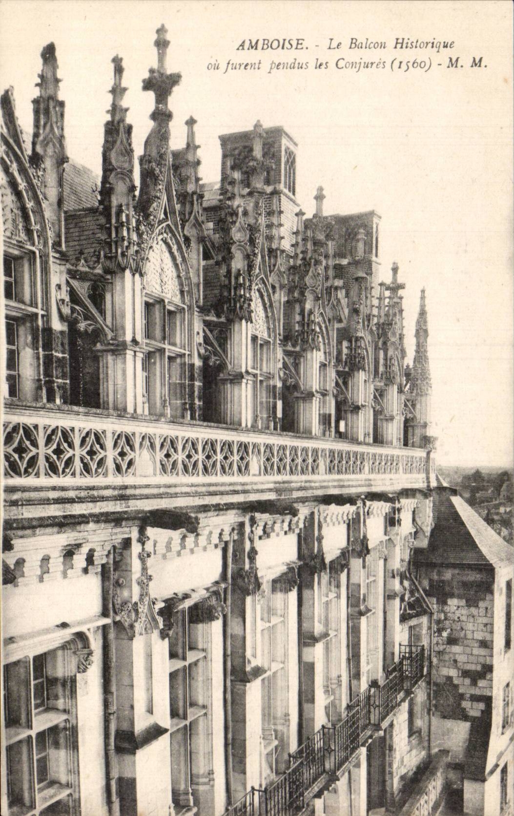 CPA Amboise Le balcon historique ou furent pendus les conjures