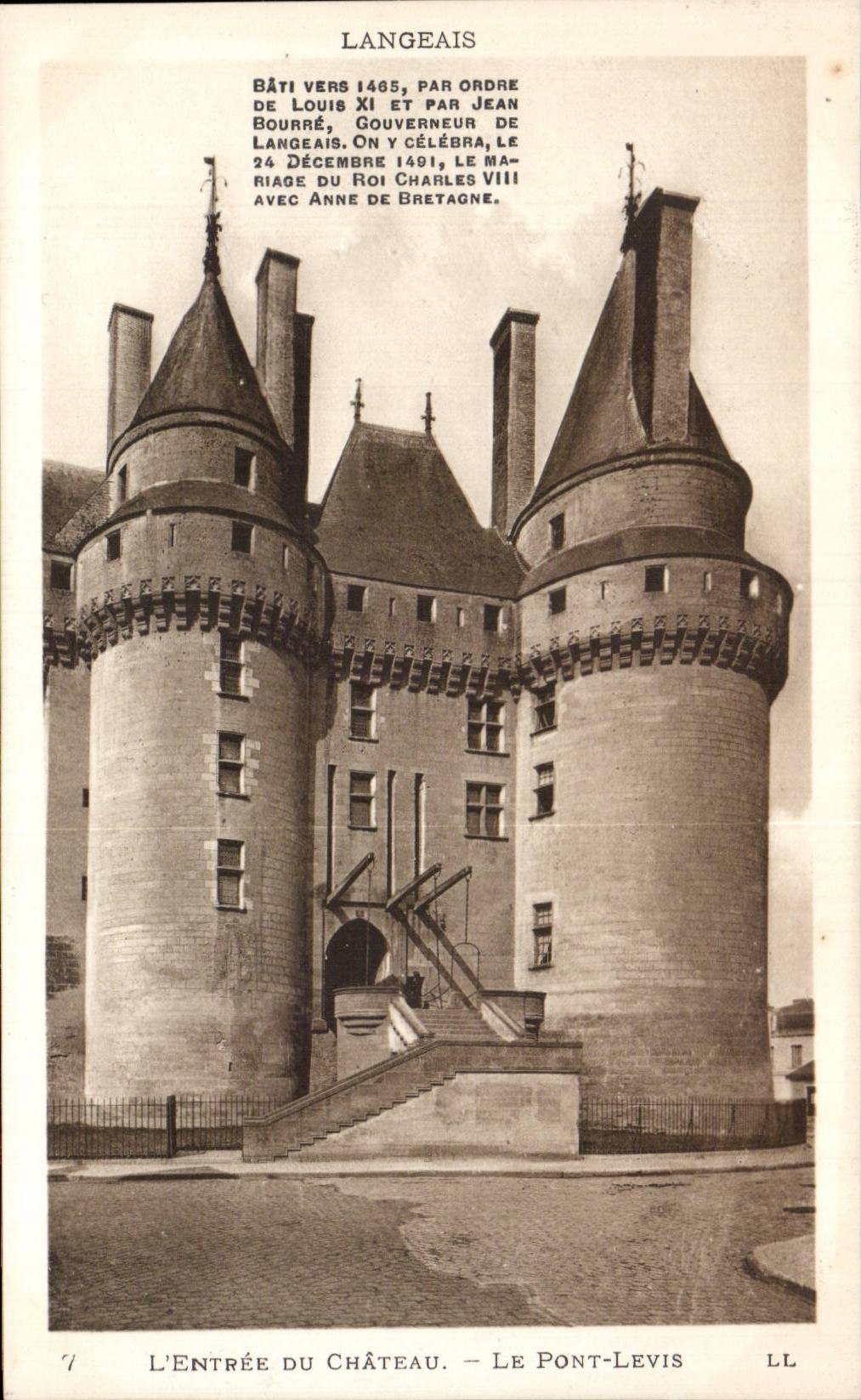 CPA Langeais the castle Entering the bridge levis