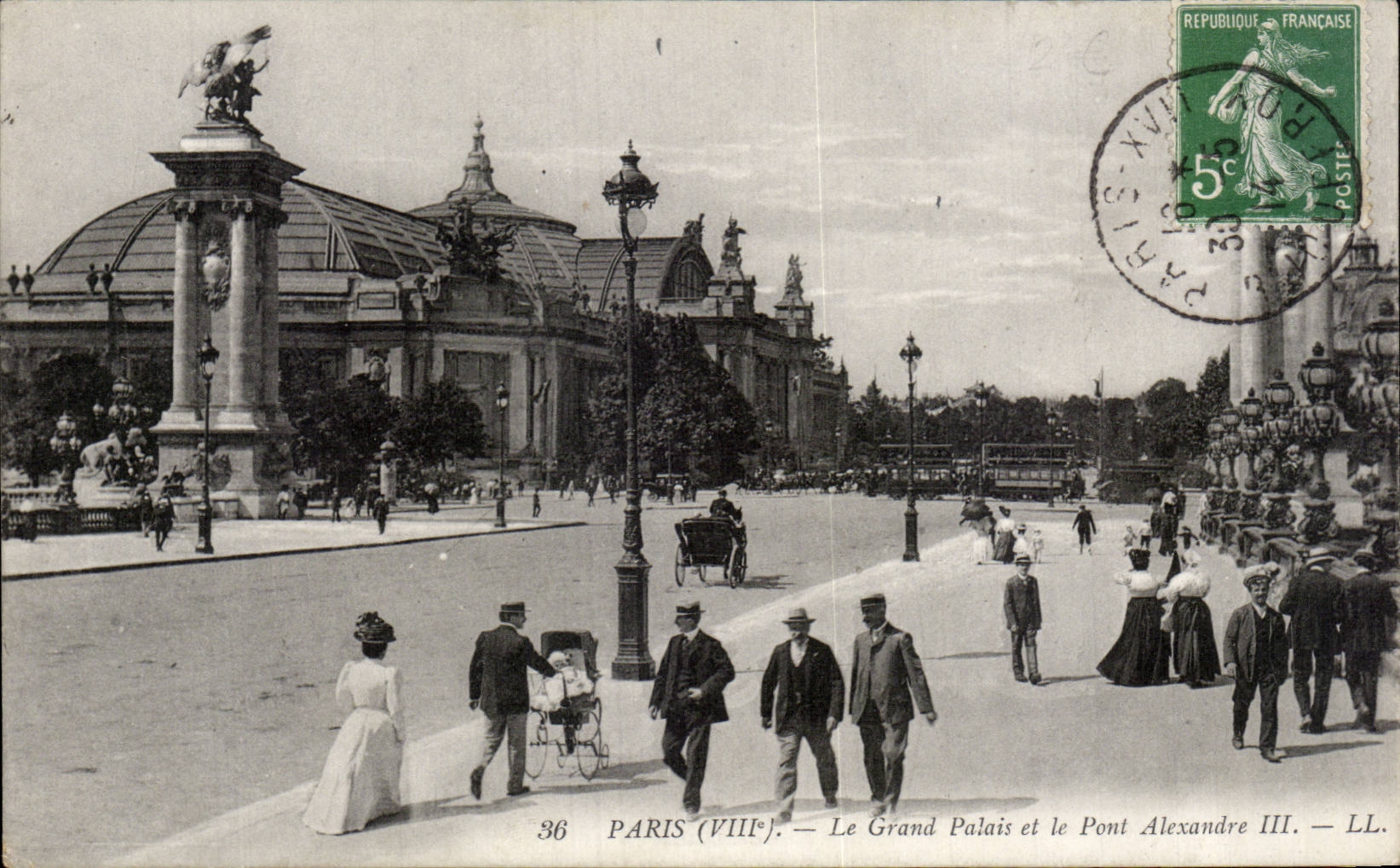 CPA Paris the large palace and the bridge Alexandre III